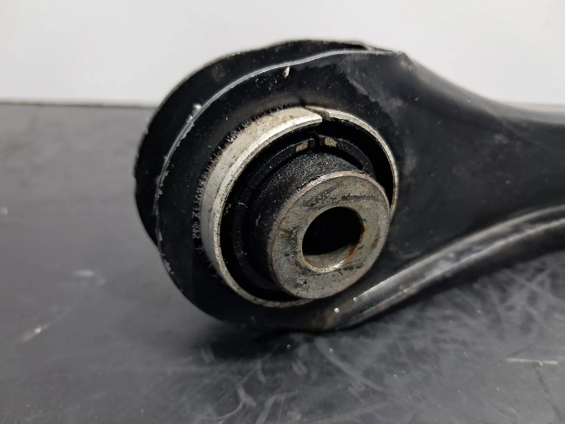 Braço de suspensão trás esquerdo VOLVO XC90 II Imagem-1