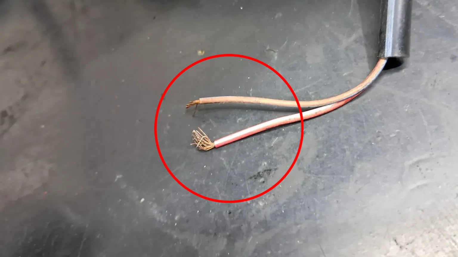 Engine electrical installation / engine wiring AUDI Q5 (8R) Imagem-11