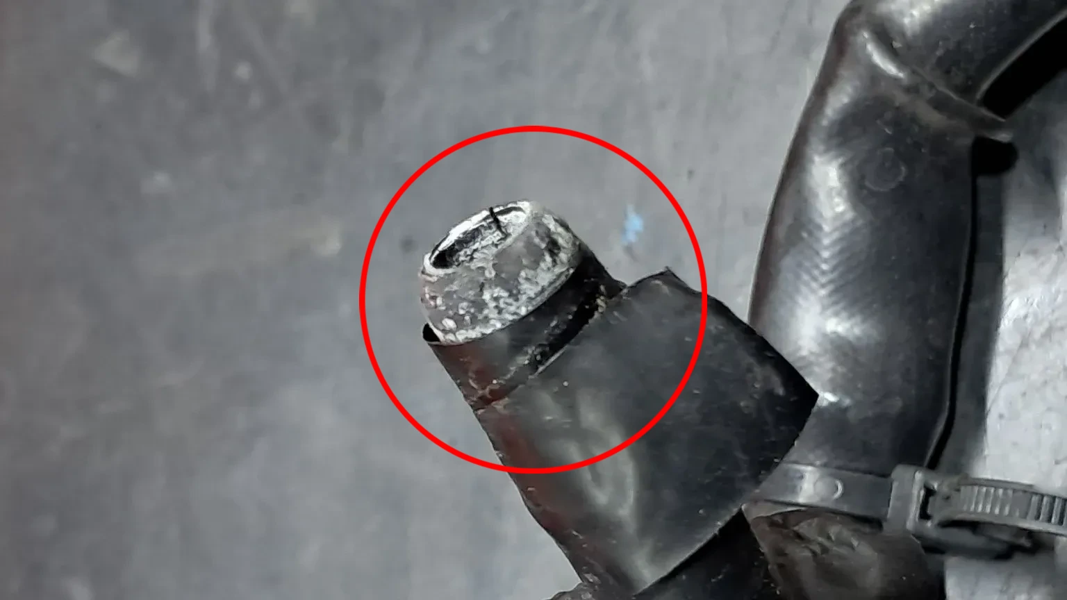 Engine electrical installation / engine wiring AUDI Q5 (8R) Imagem-14