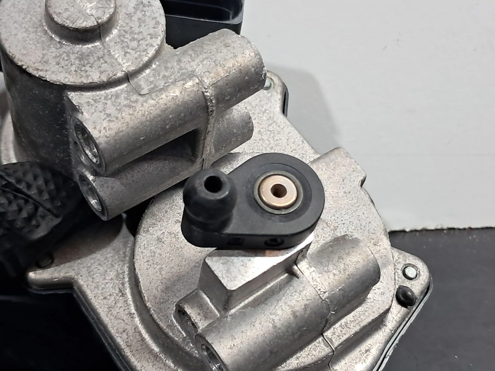 Motor borboleta de admissão AUDI Q5 (8R) Imagem-2