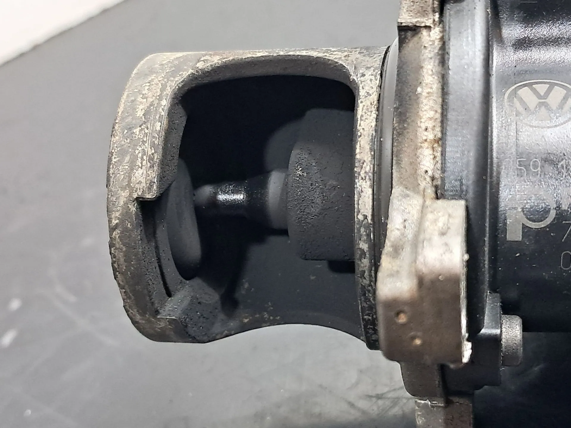 Válvula EGR AUDI Q5 (8R) Imagem-3