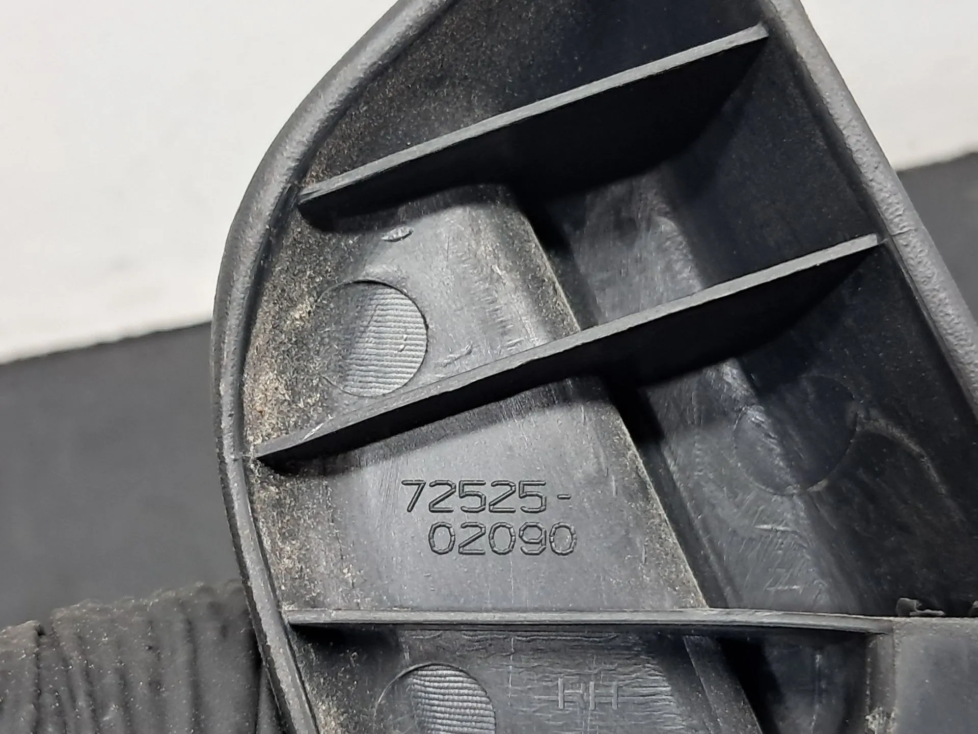 Generic Plastic Part TOYOTA Verso (_R2_) Imagem-3