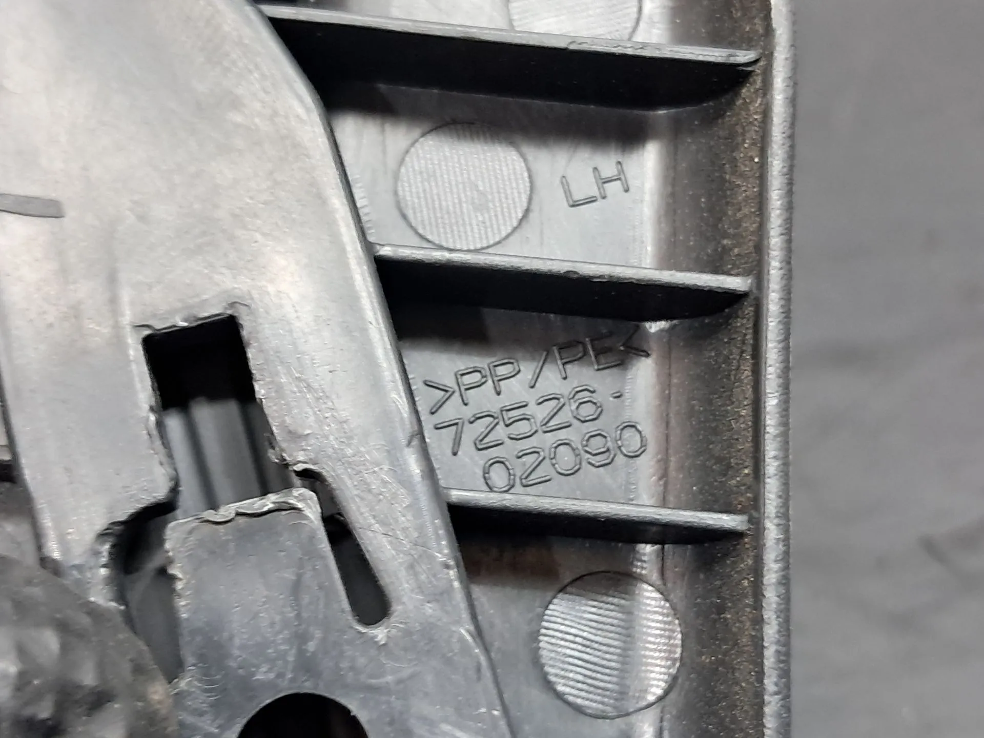 Generic Plastic Part TOYOTA Verso (_R2_) Imagem-2