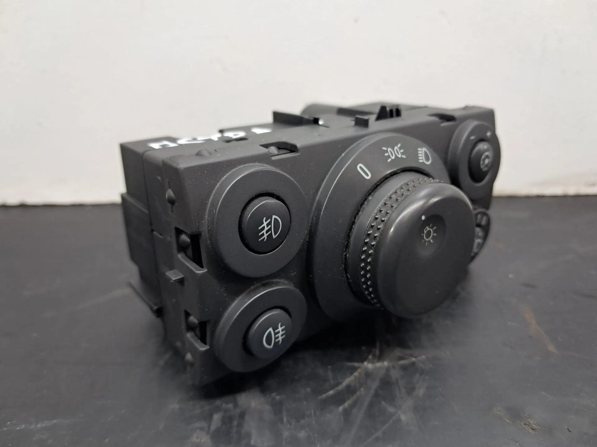Botão / interruptor de luzes OPEL Astra H Hatchback (L48) | 2004 - 2014
