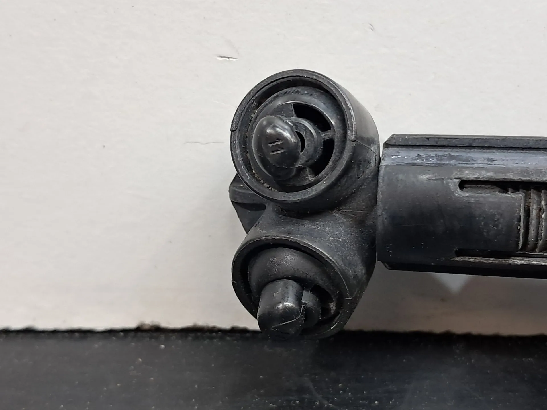 Buse de lave-phares MERCEDES-BENZ Classe E Cabriolet (A207) Imagem-4