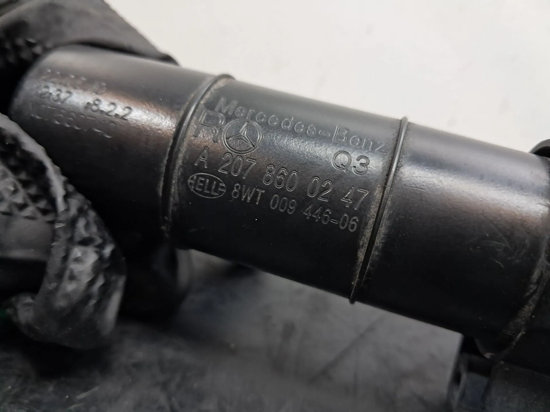 Buse de lave-phares MERCEDES-BENZ Classe E Cabriolet (A207) Imagem-2