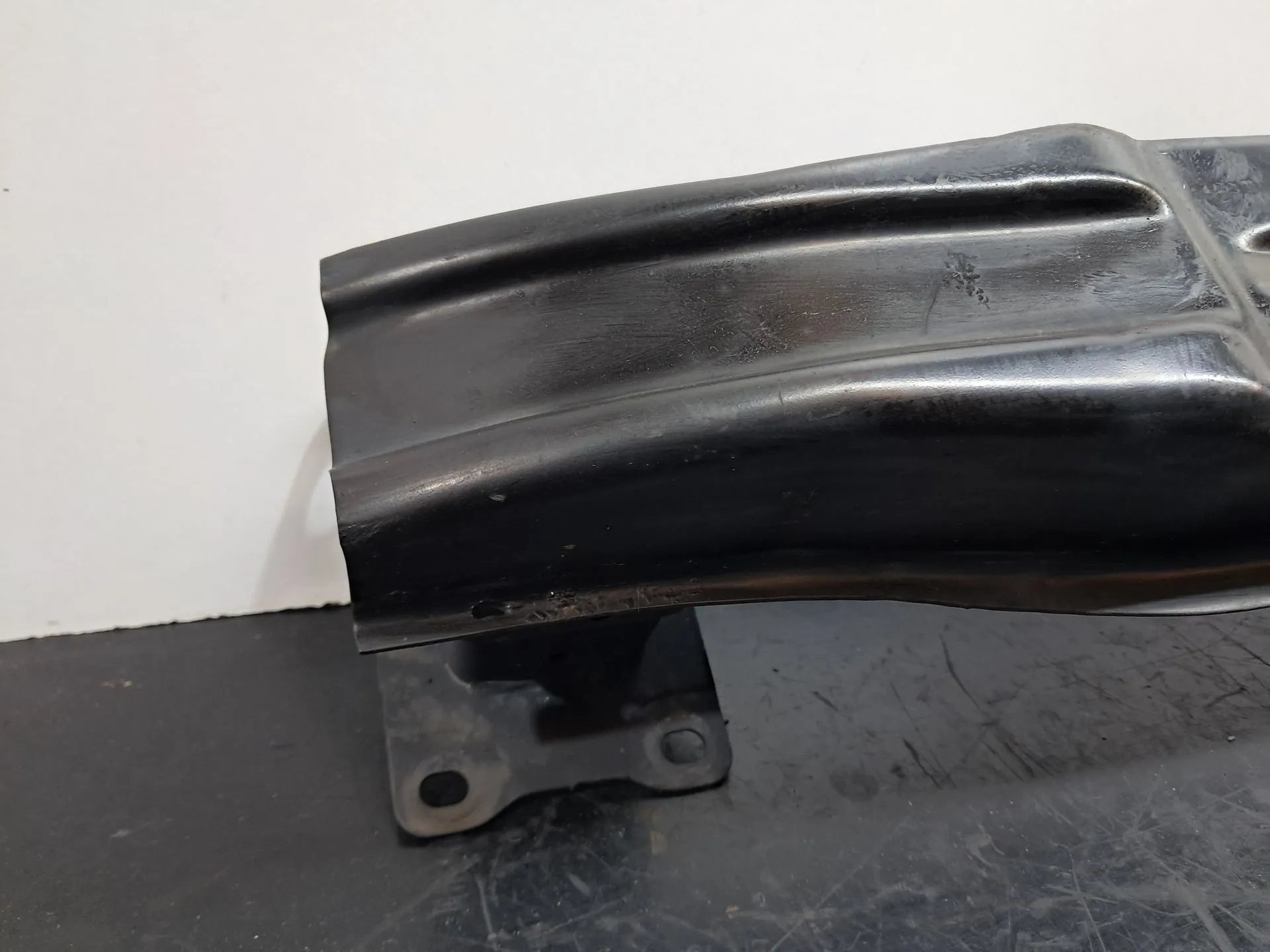 Renfort pare-chocs arrière VOLKSWAGEN Golf VII (5G1, BQ1, BE1, BE2) Imagem-1