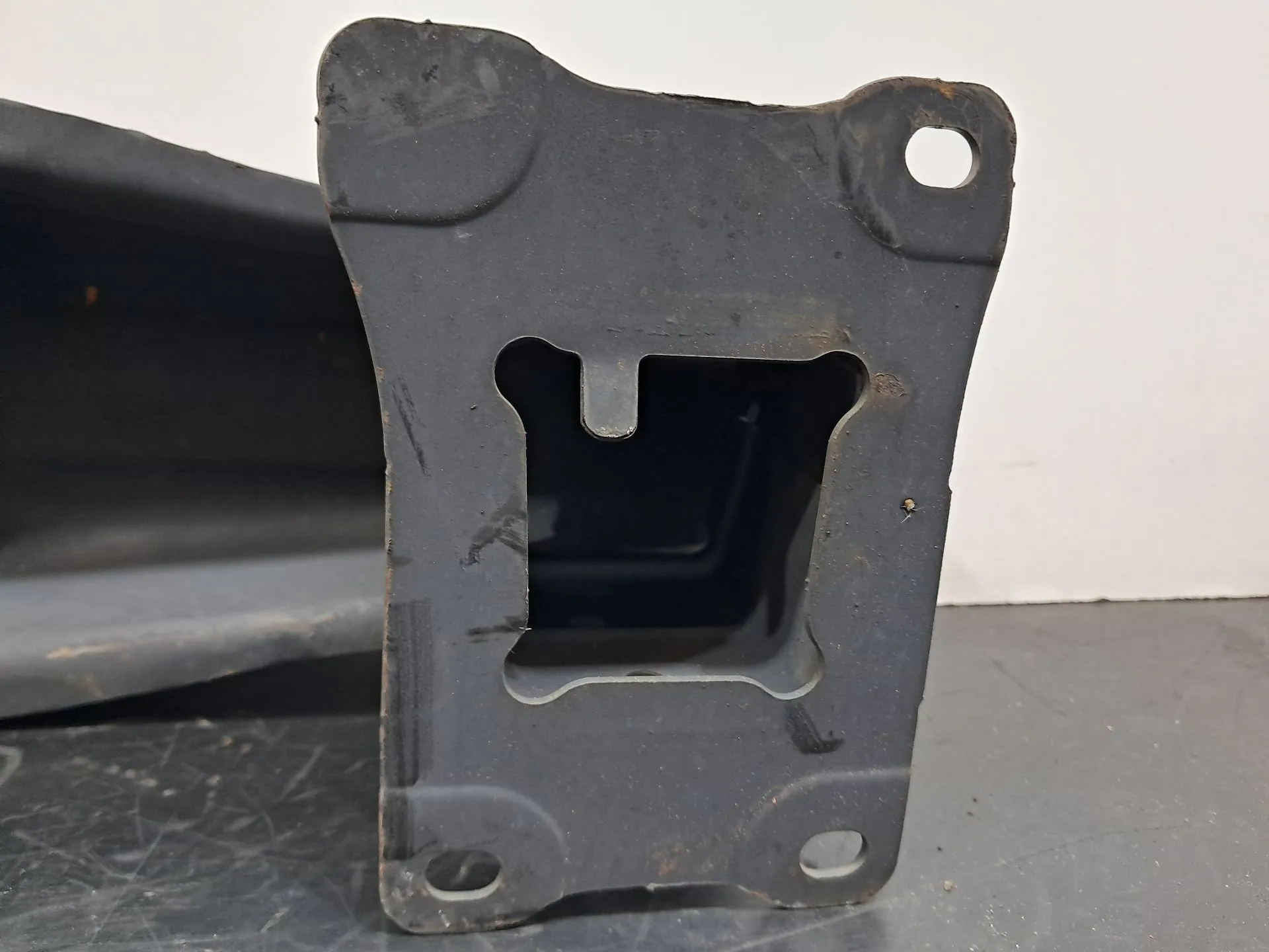 Renfort pare-chocs arrière VOLKSWAGEN Golf VII (5G1, BQ1, BE1, BE2) Imagem-9
