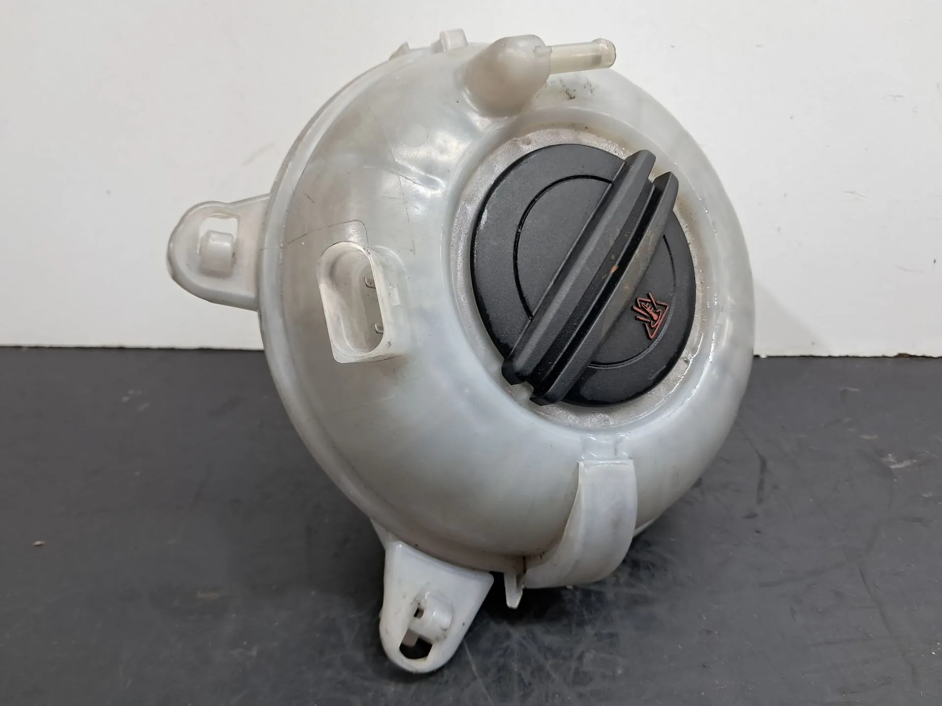 Reservatório / depósito da água / líquido de refrigeração VOLKSWAGEN Golf VII 