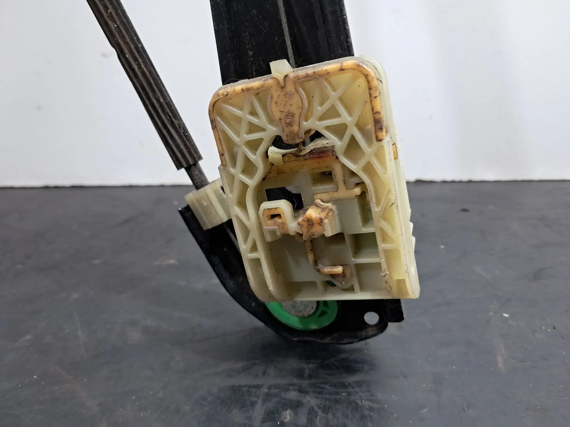 Left front window regulator VOLKSWAGEN Golf VII (5G1, BQ1, BE1, BE2) Imagem-6