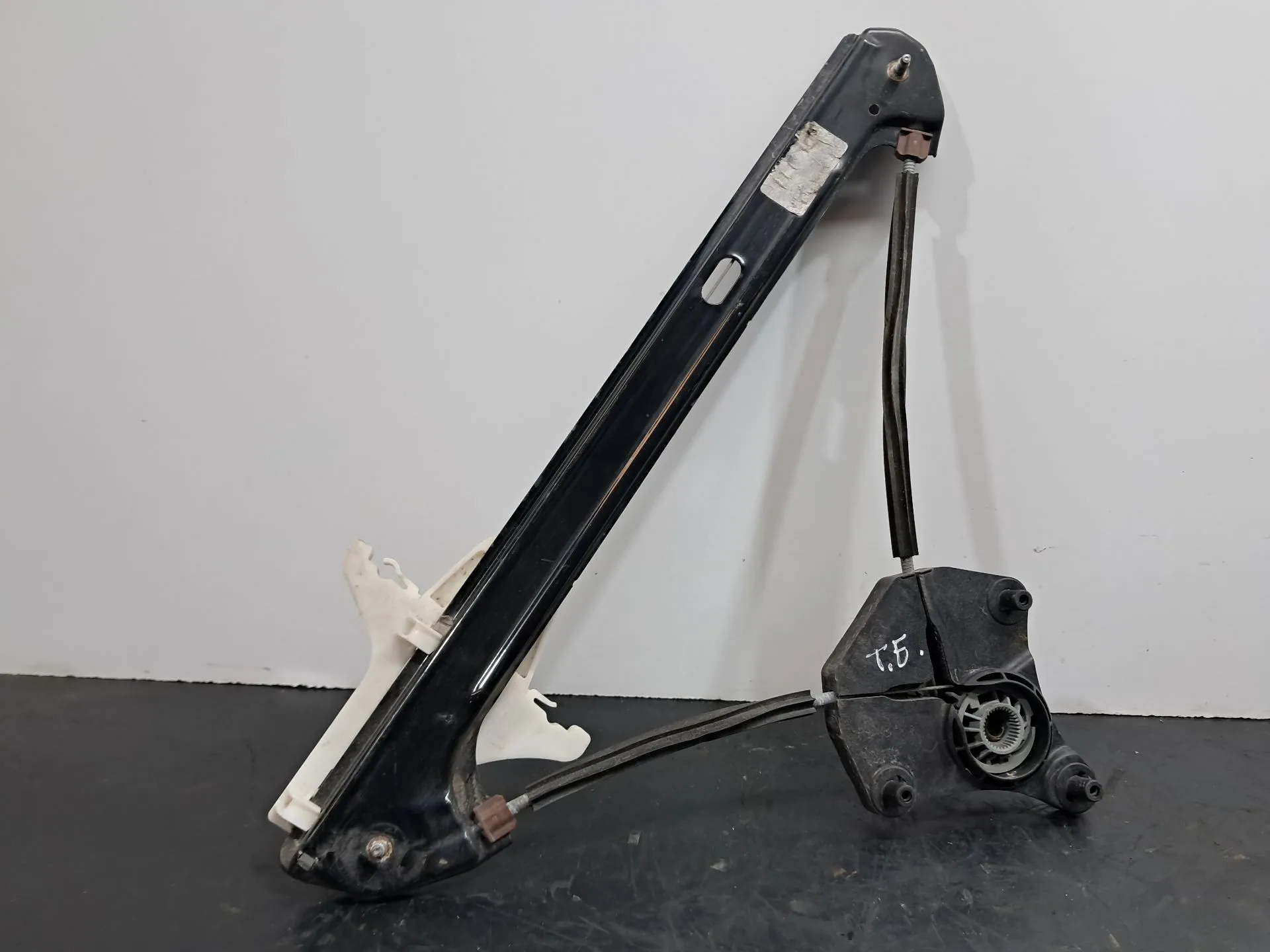 Elevalunas trasero izquierdo VOLKSWAGEN Golf VII (5G1, BQ1, BE1, BE2)
