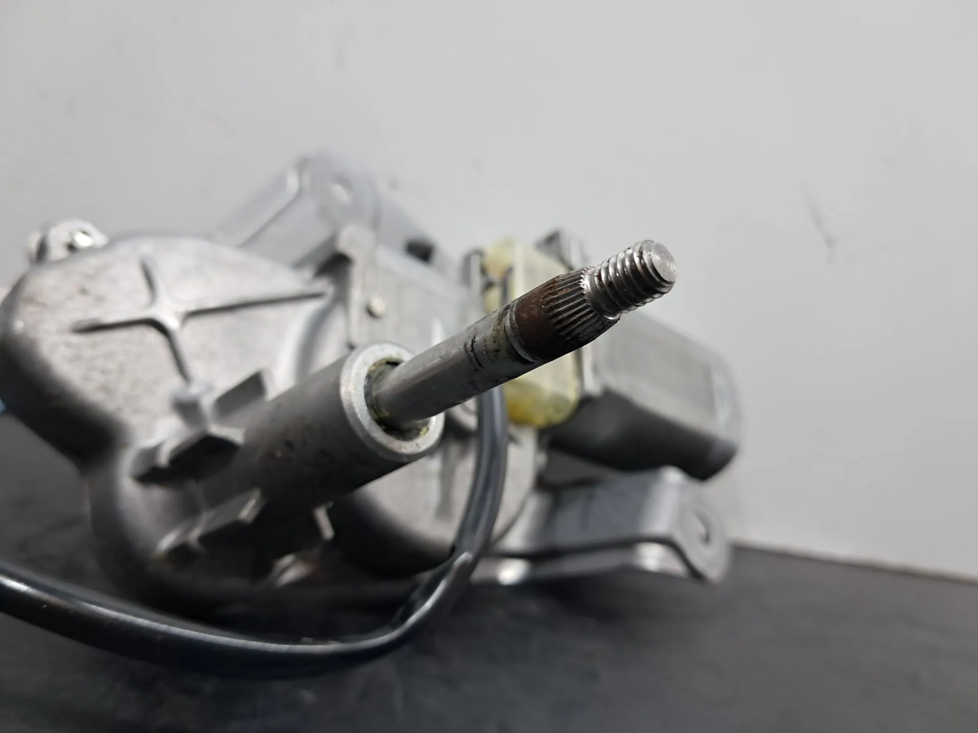 Essuie-glace moteur arrière MAZDA 5 (CR19) Imagem-1