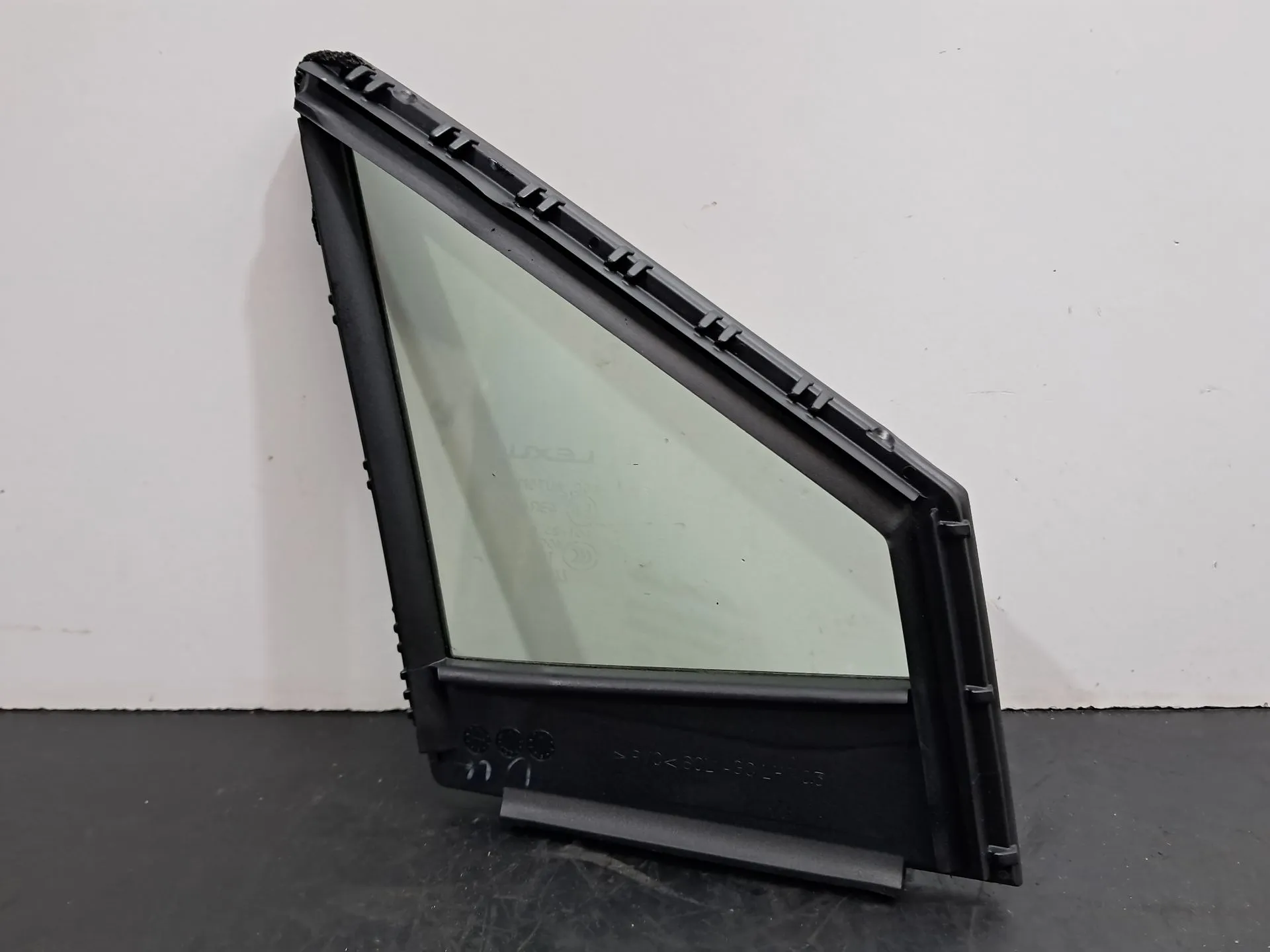 Vidro triangular frente esquerdo LEXUS NX II (_A2_, _H2_) Imagem-2