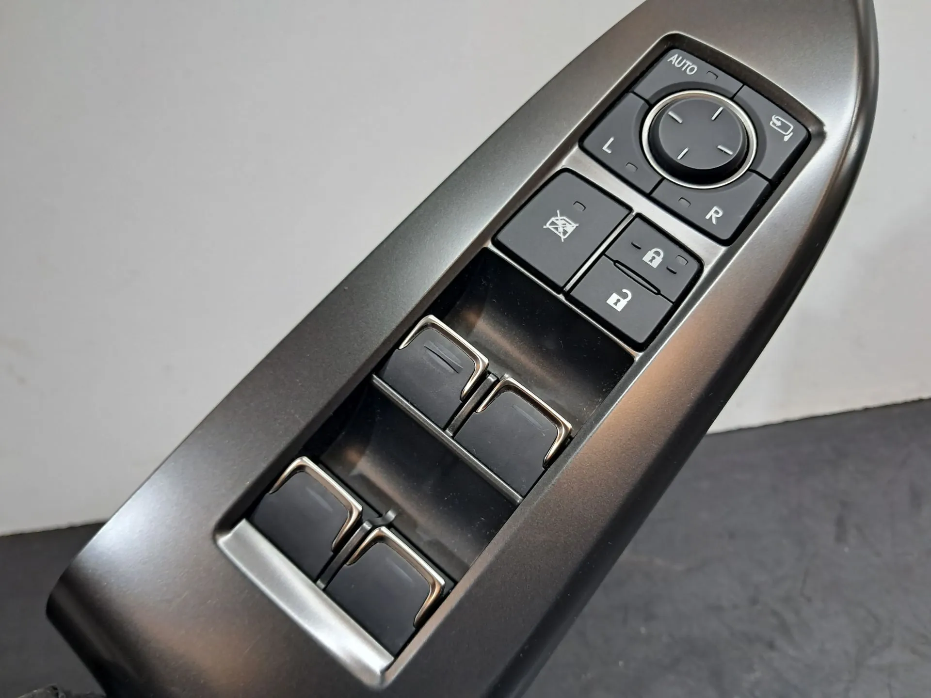 Comando / interruttore alzacristallo anteriore sinistro LEXUS NX II (_A2_, _H2_) Imagem-2