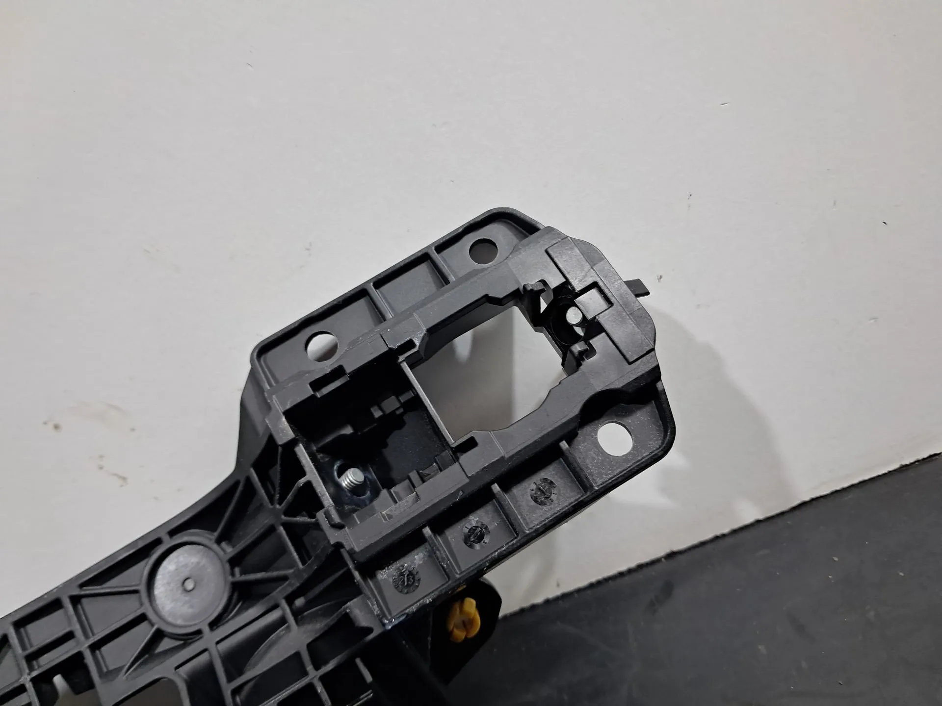 Soporte Manija puerta Delantera Izquierda LEXUS NX II (_A2_, _H2_) Imagem-3