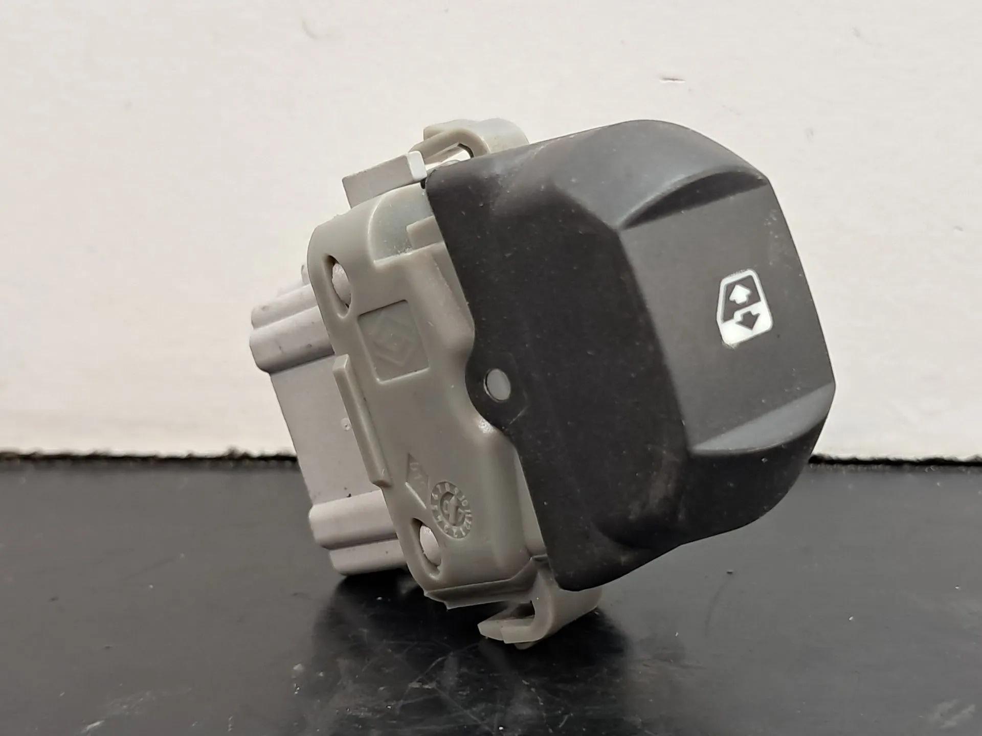 Comando / botão / interruptor vidros frente direito RENAULT Megane II (BM0/1_, CM0/1_) | 2001 - 2012