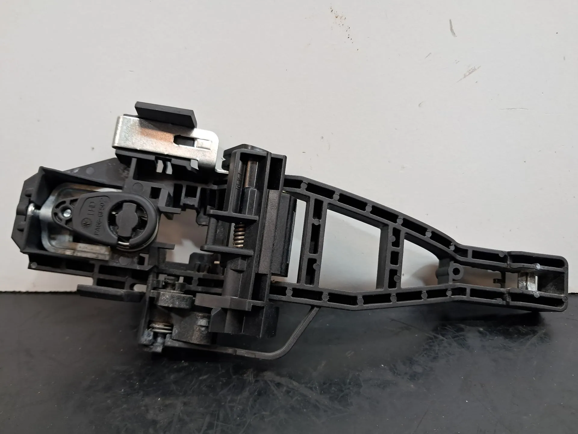 Supporto maniglia porta anteriore sinistra FORD Focus III Imagem-1