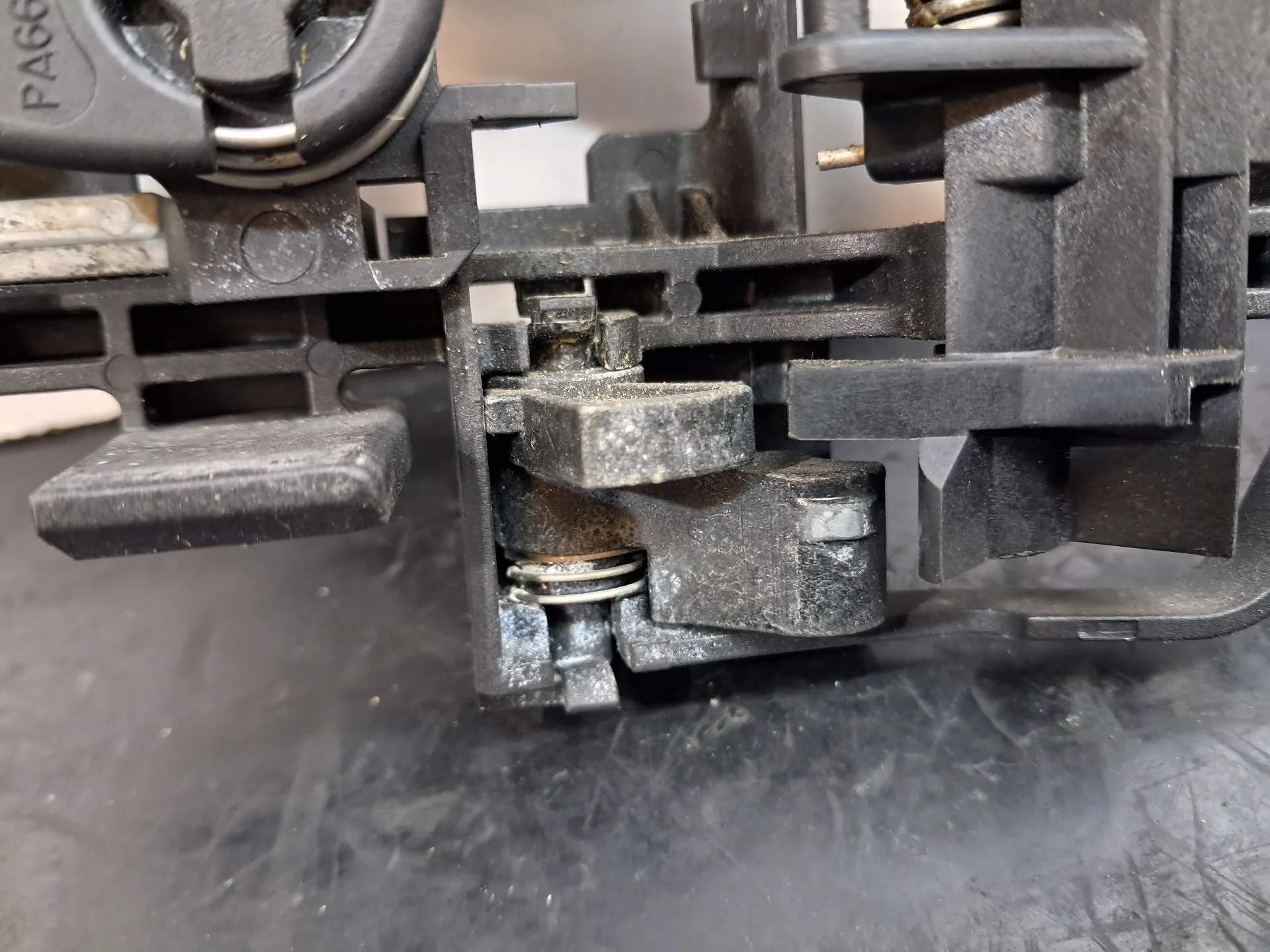 Supporto maniglia porta anteriore sinistra FORD Focus III Imagem-3