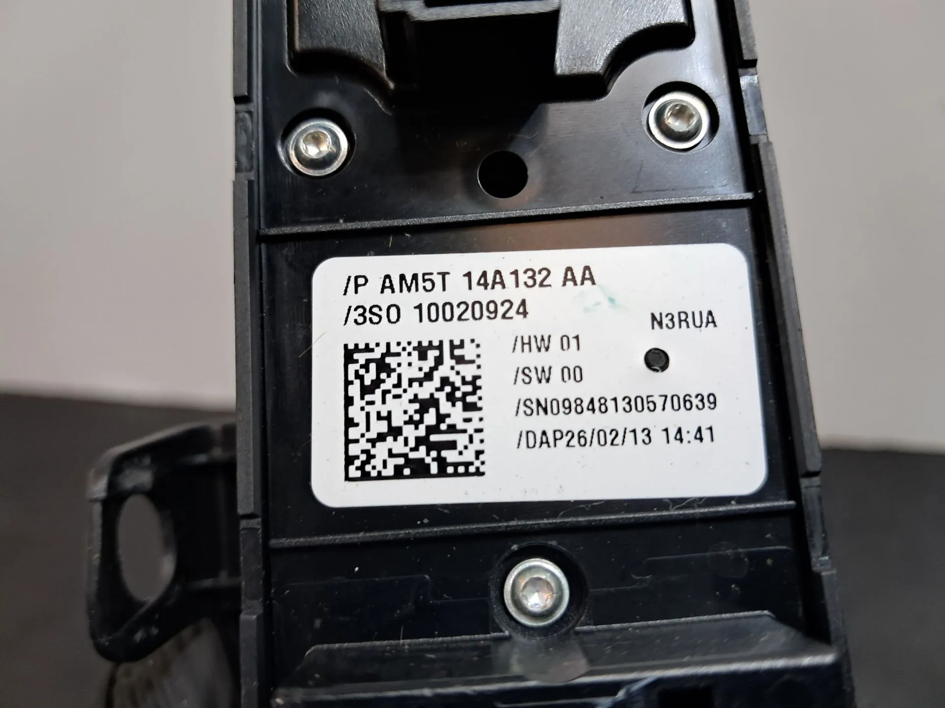 Mando / interruptor elevalunas delantero izquierdo FORD Focus III Imagem-4