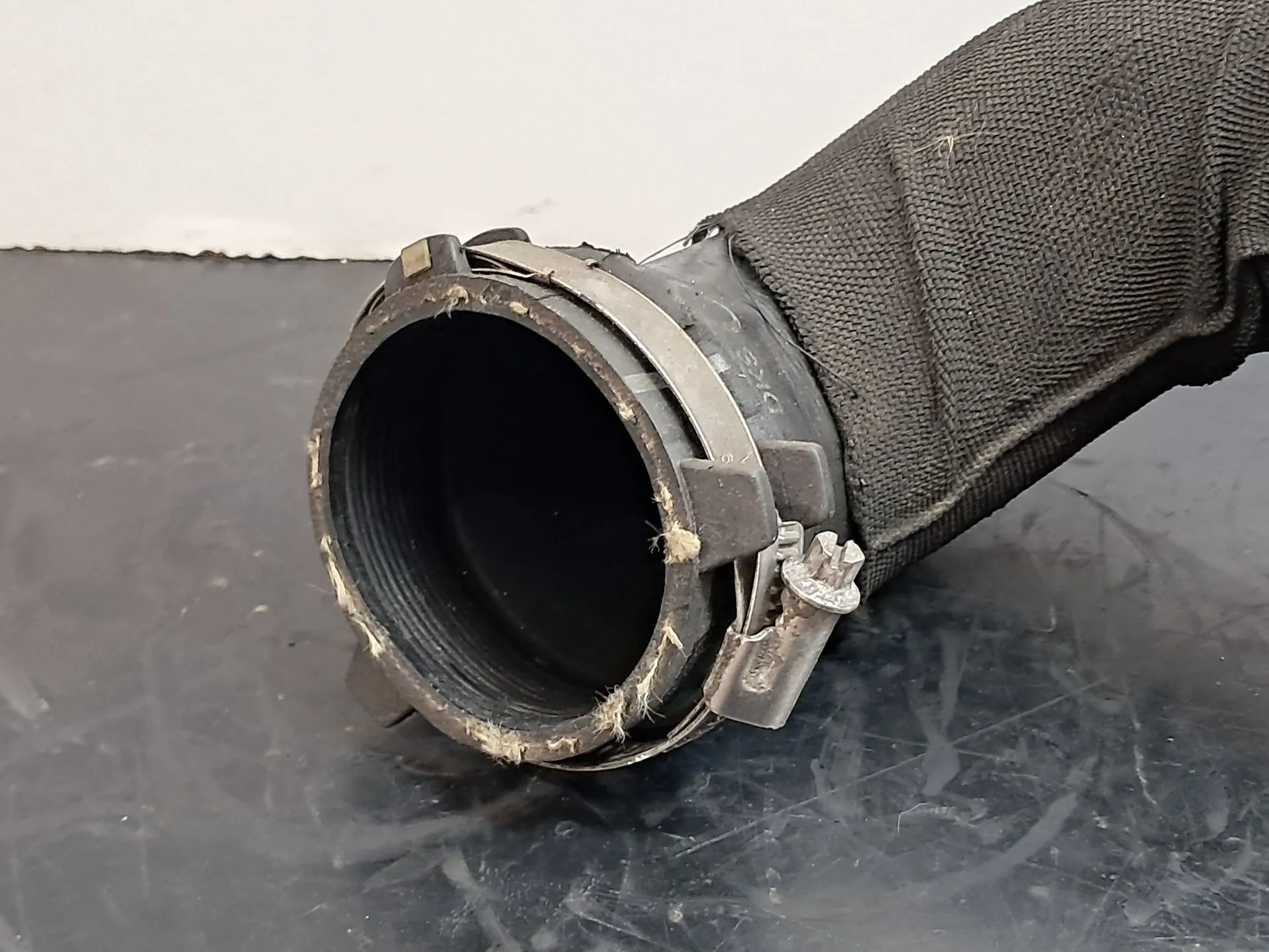 Tubo do intercooler AUDI Q5 (8R) Imagem-1