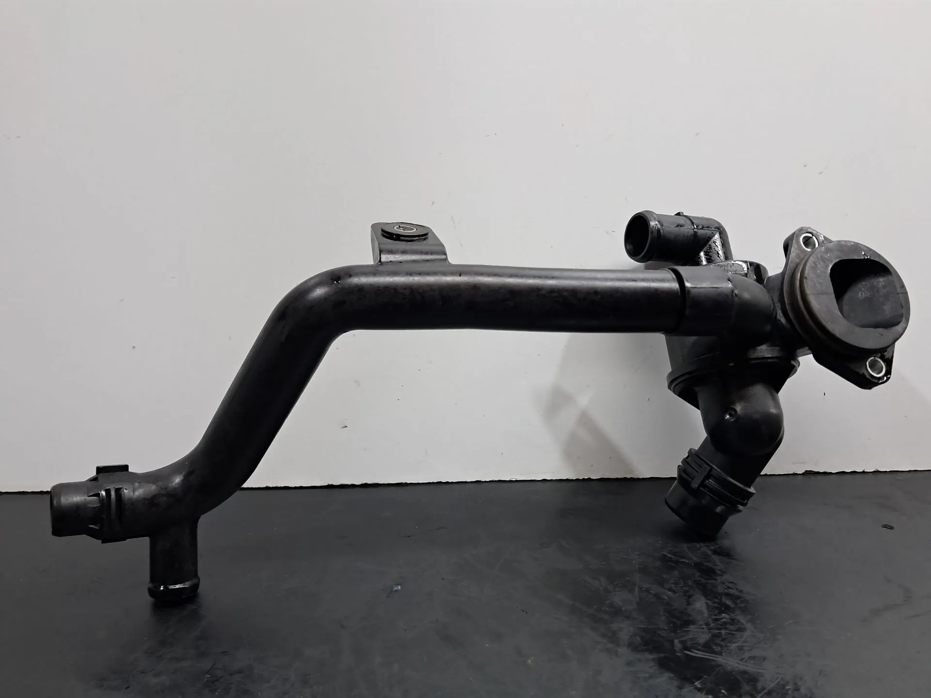 Tuyau/ Durite d'eau AUDI A4 (8K2, B8) Imagem-2