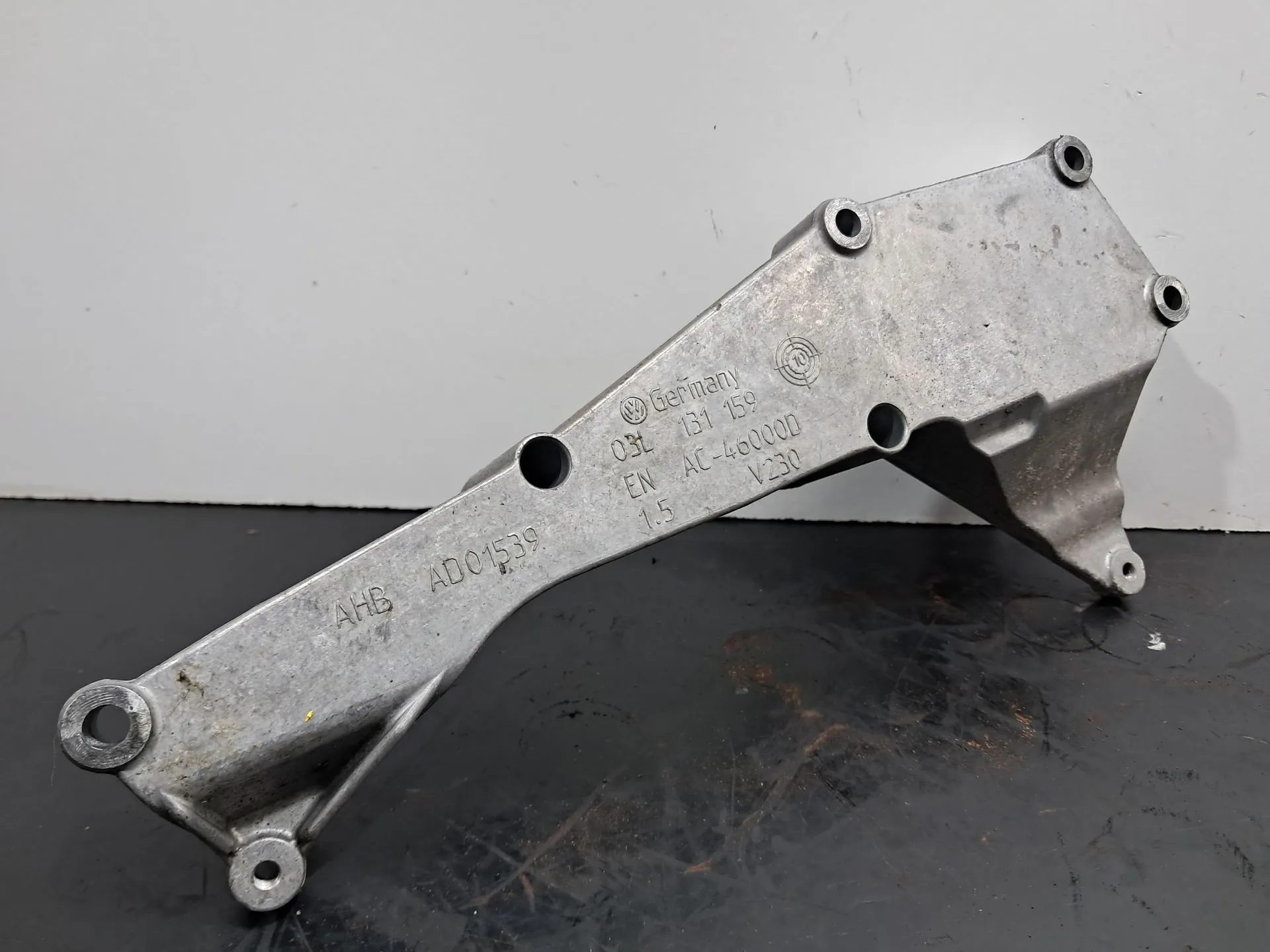 Support général AUDI A4 (8K2, B8)