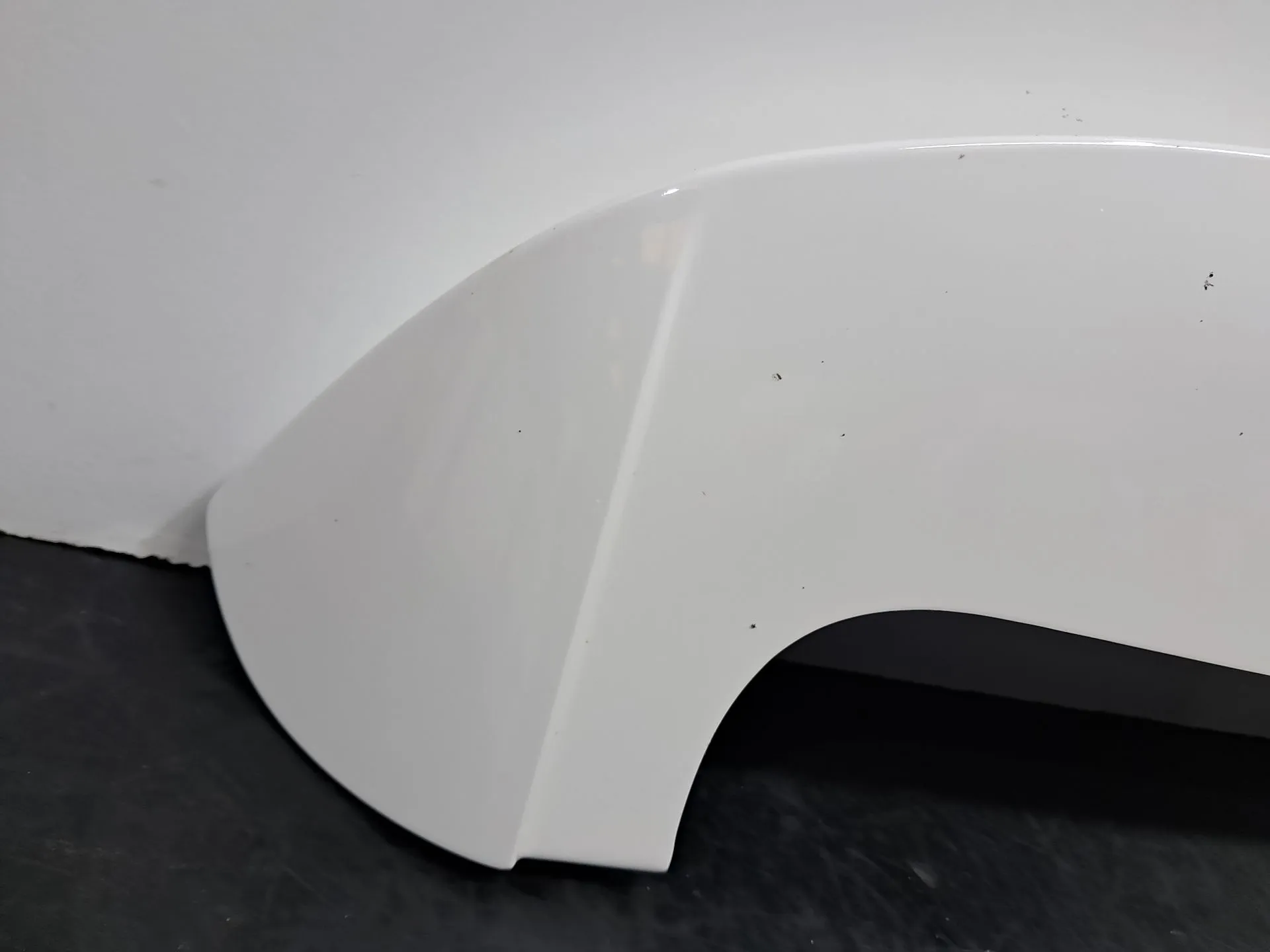 Spoiler / alerón portón trasero HYUNDAI ix35 (LM, EL, ELH) Imagem-1