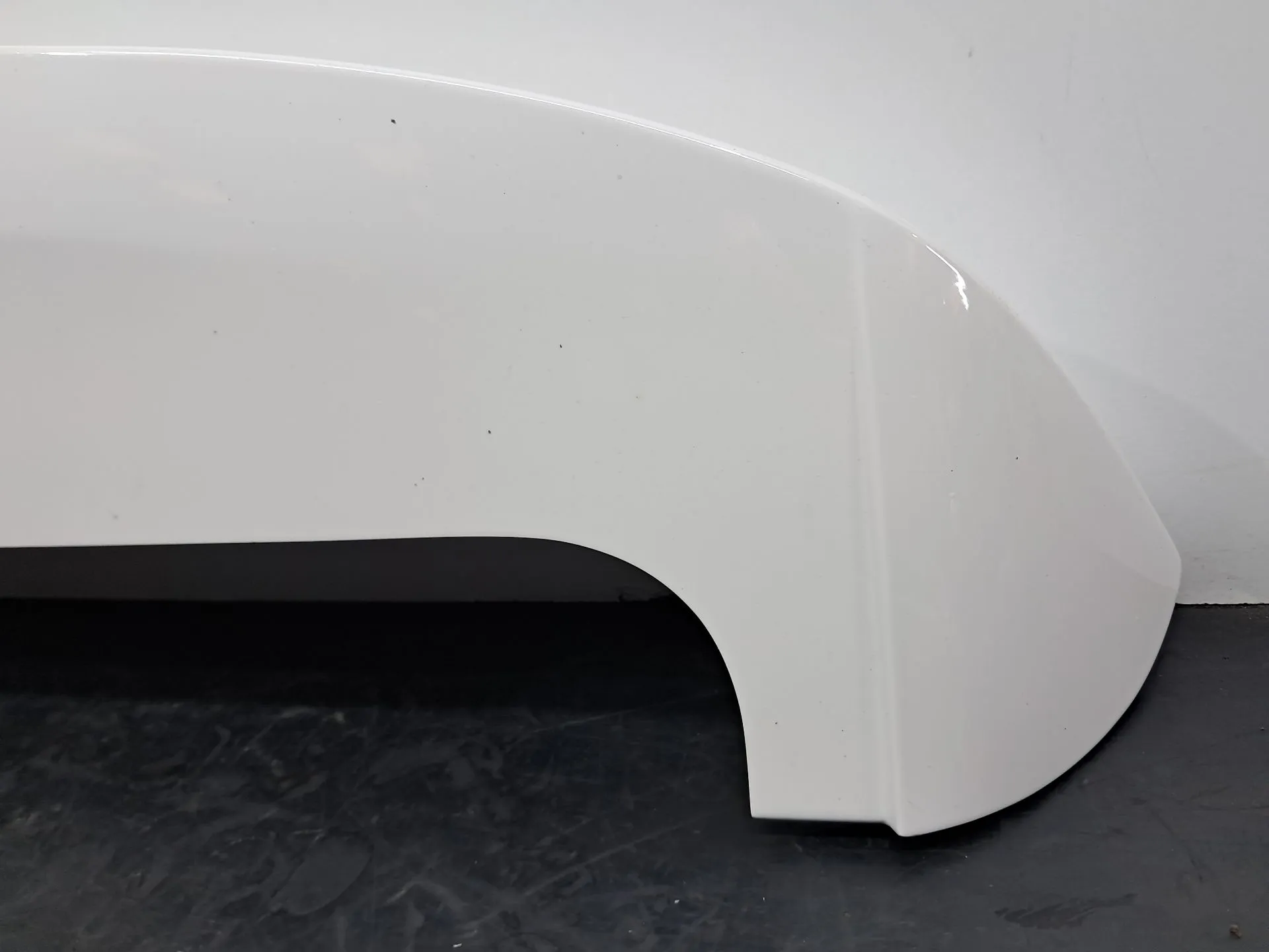 Spoiler / alerón portón trasero HYUNDAI ix35 (LM, EL, ELH) Imagem-5