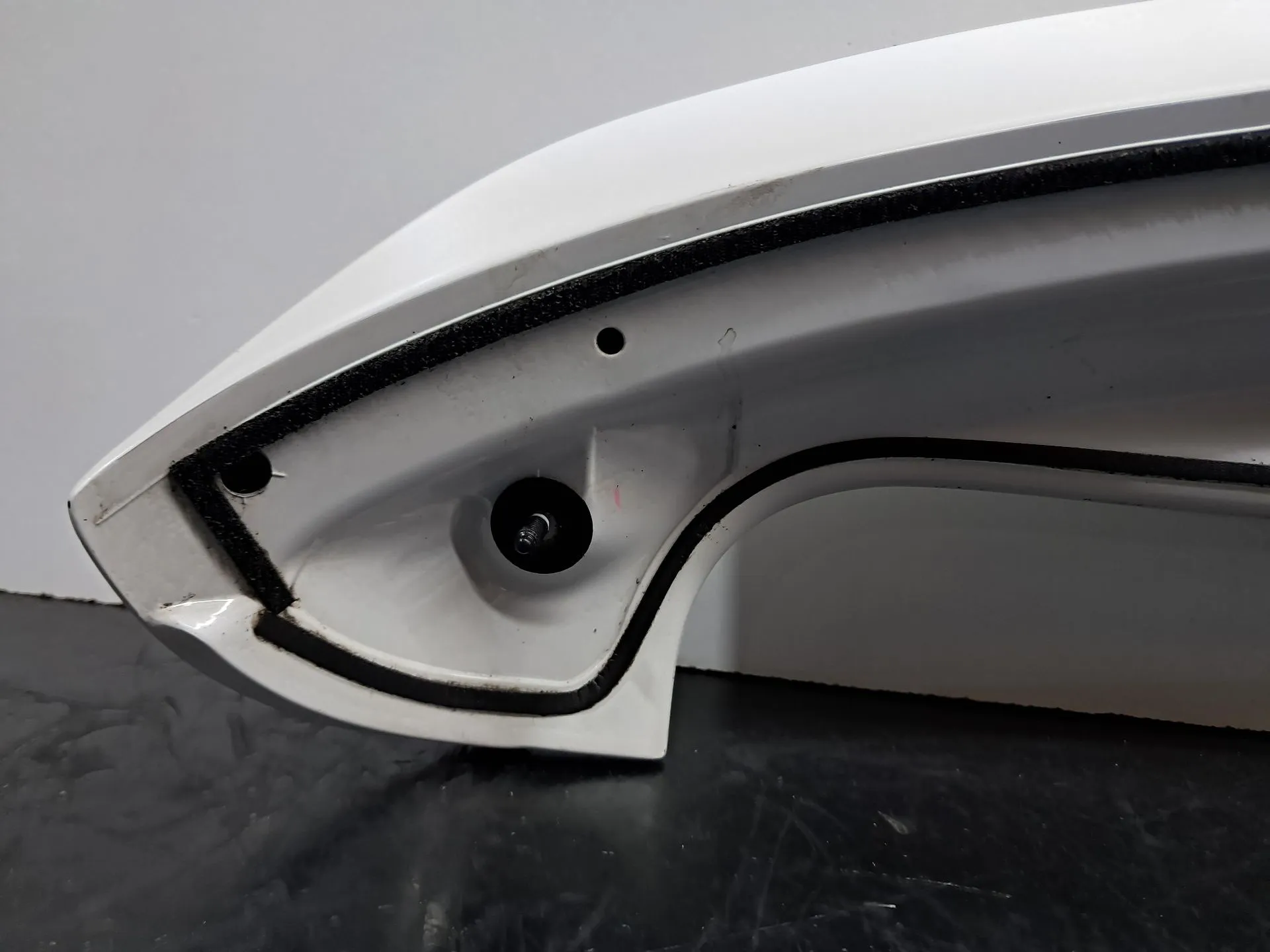 Spoiler / alerón portón trasero HYUNDAI ix35 (LM, EL, ELH) Imagem-7