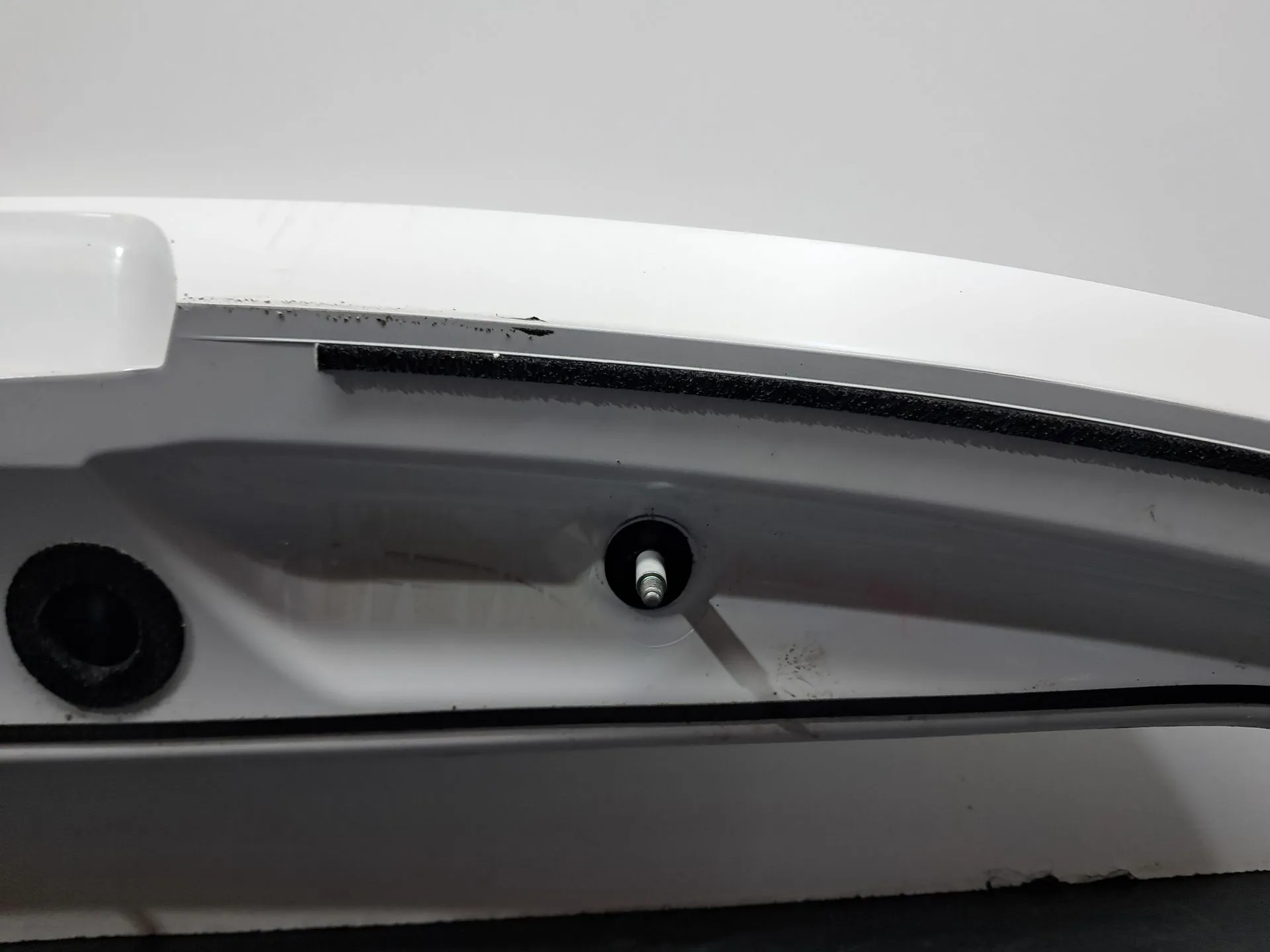 Spoiler / alerón portón trasero HYUNDAI ix35 (LM, EL, ELH) Imagem-10
