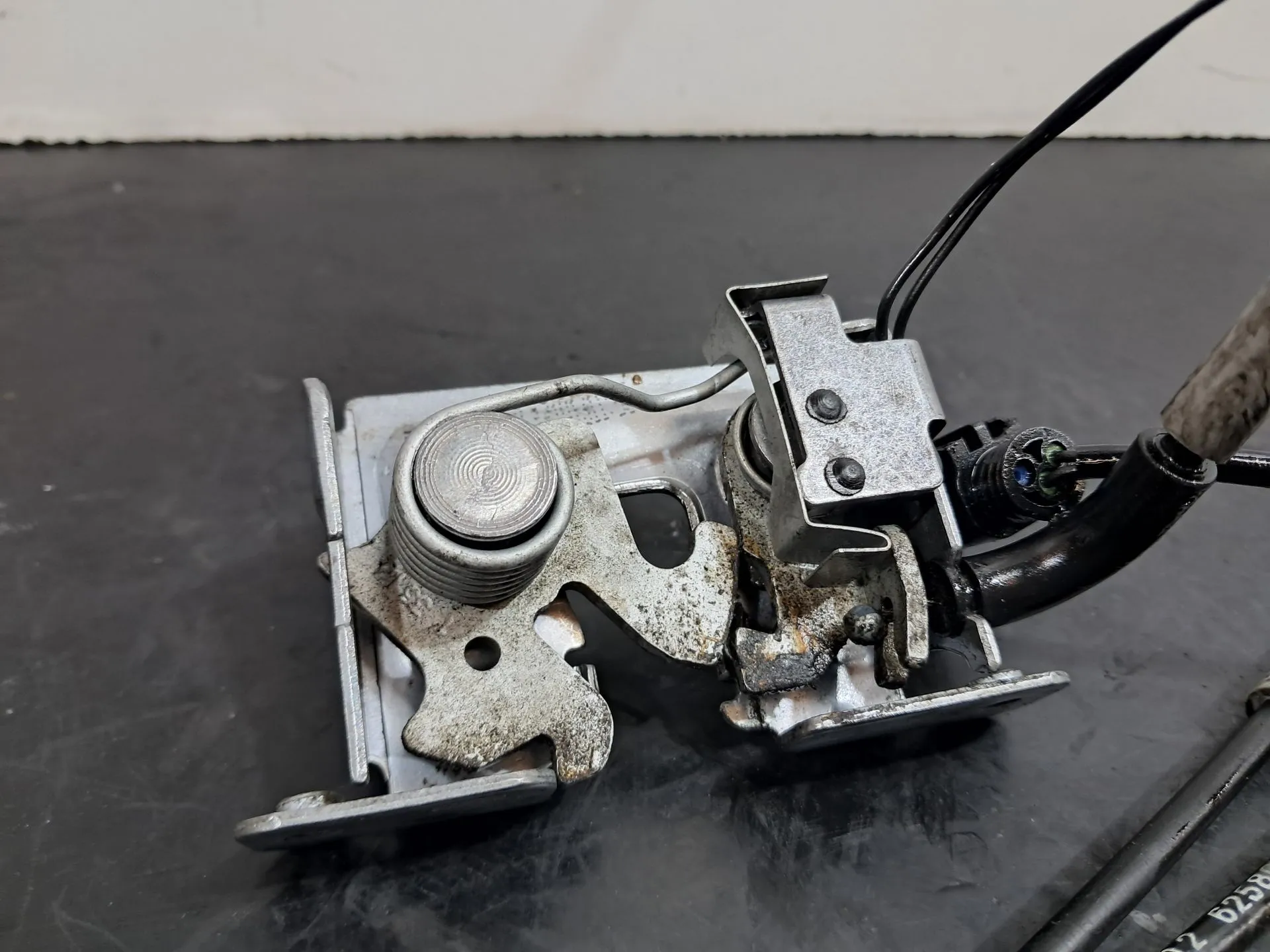 Serrure Capot BMW X5 (F15, F85) Imagem-2