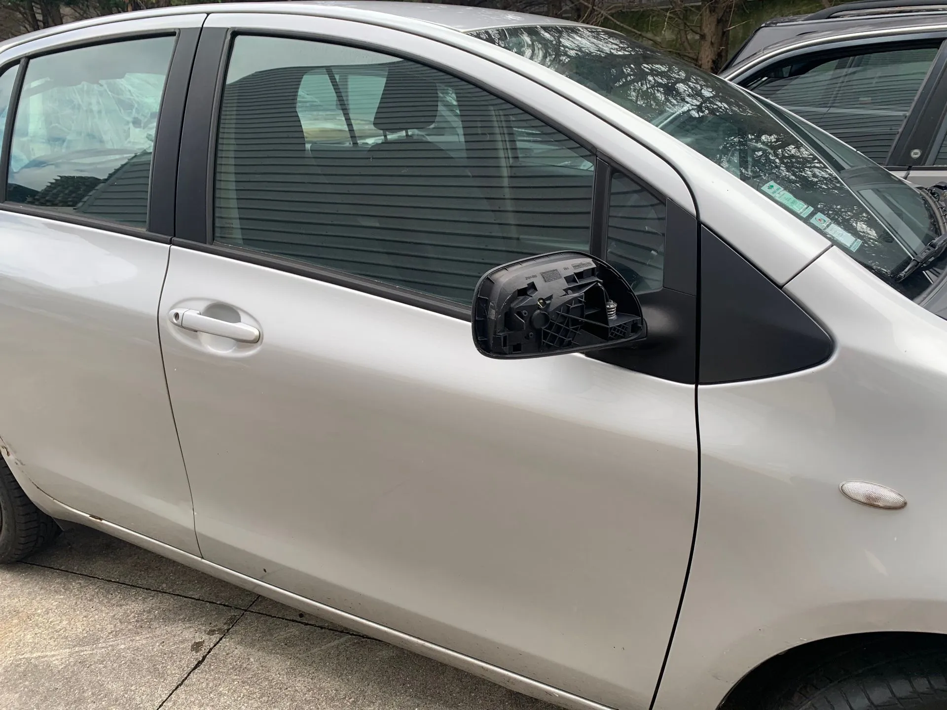 Porta anteriore destra TOYOTA Yaris (_P9_)