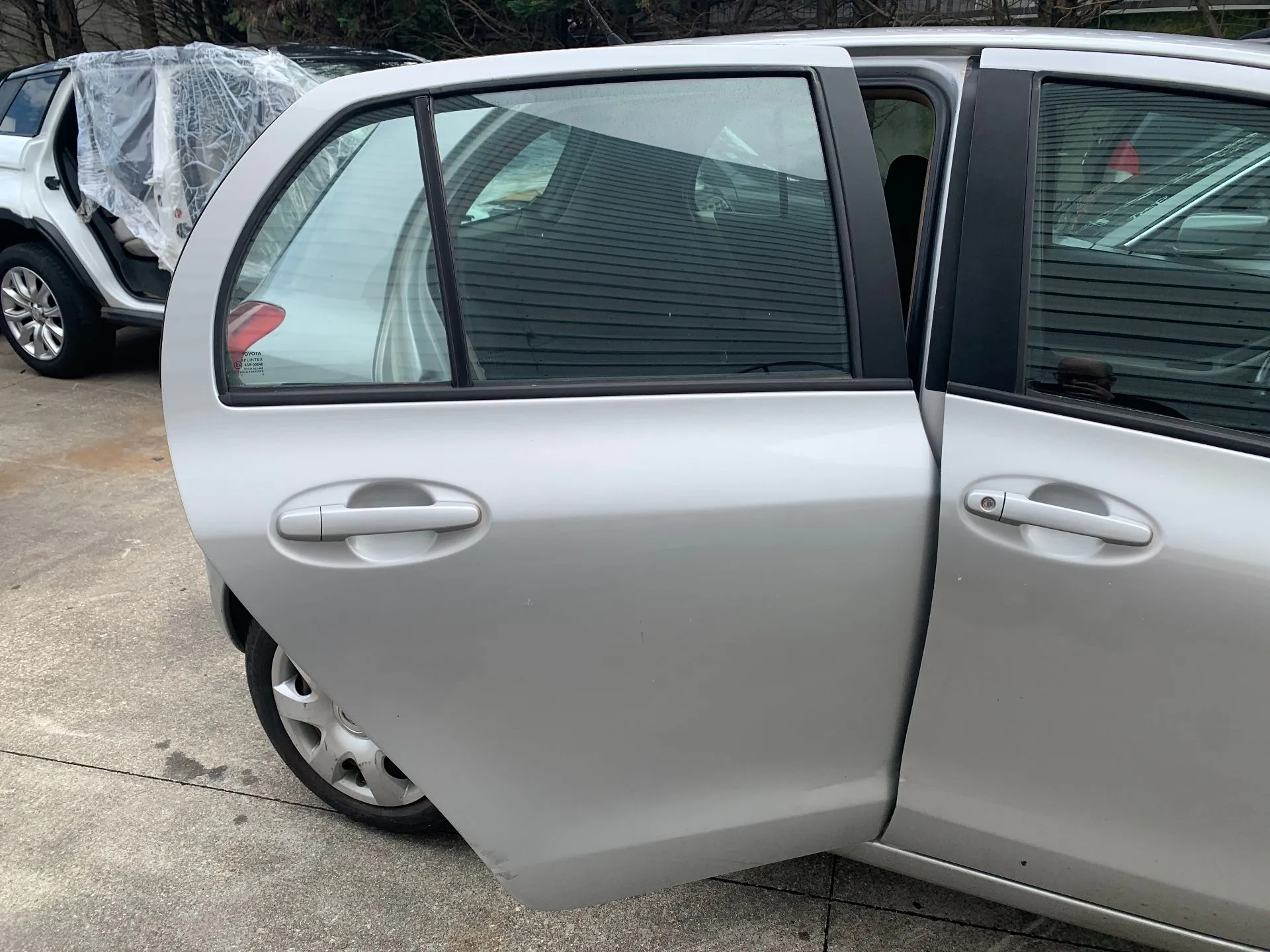 Porta trás direita TOYOTA Yaris (_P9_)