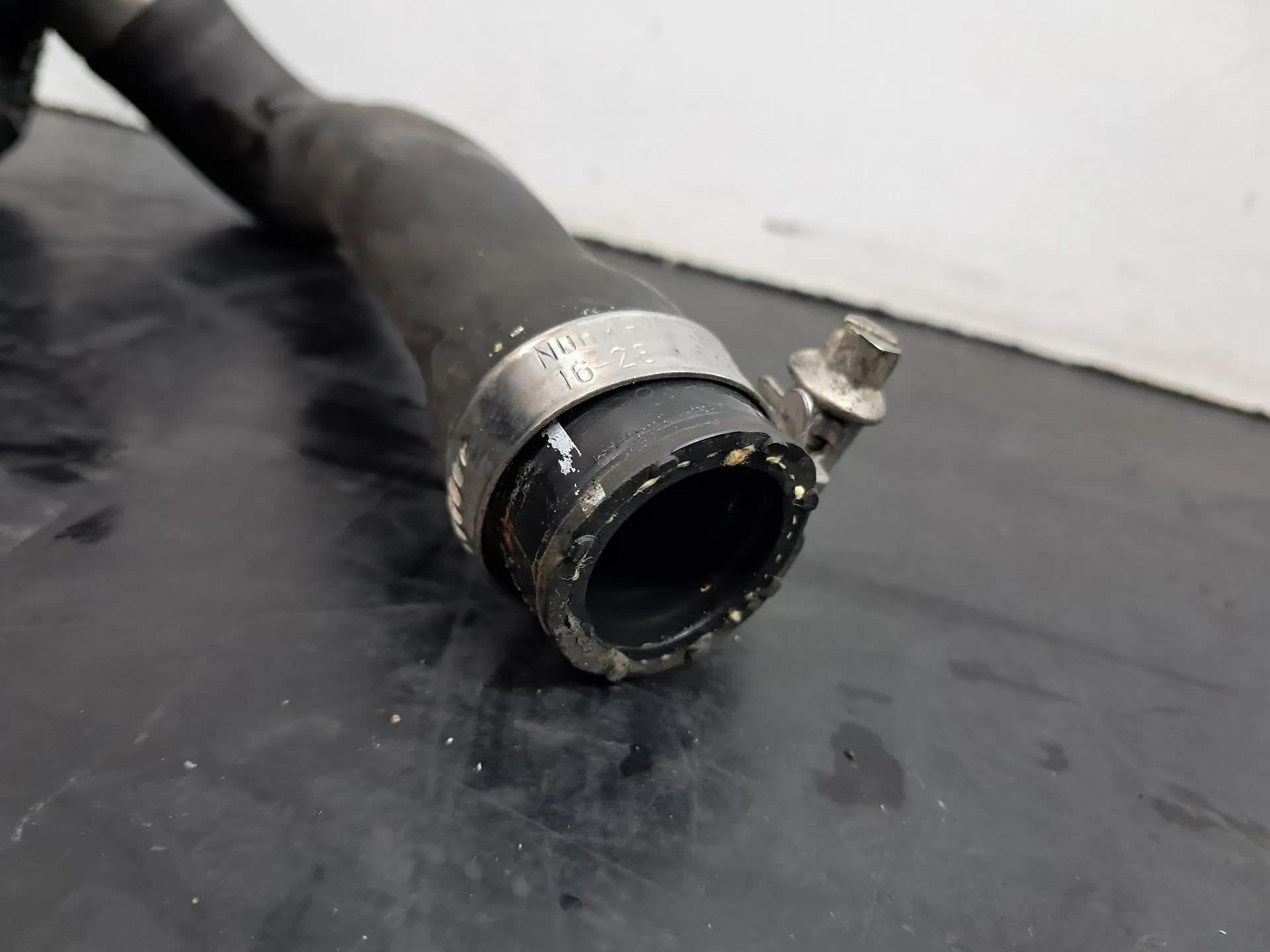 Tuyau/ Durite d'eau BMW X5 (F15, F85) Imagem-1