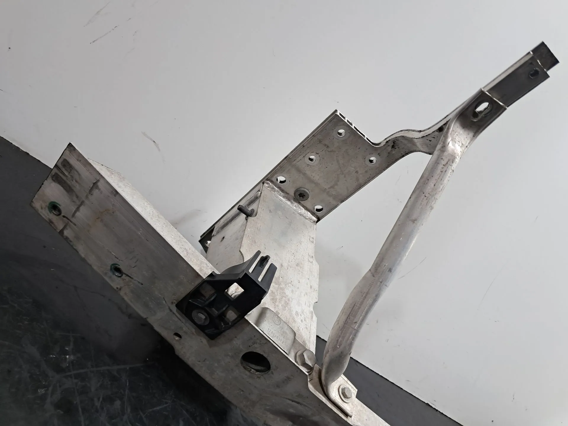 Renfort pare-chocs avant BMW X5 (F15, F85) Imagem-1