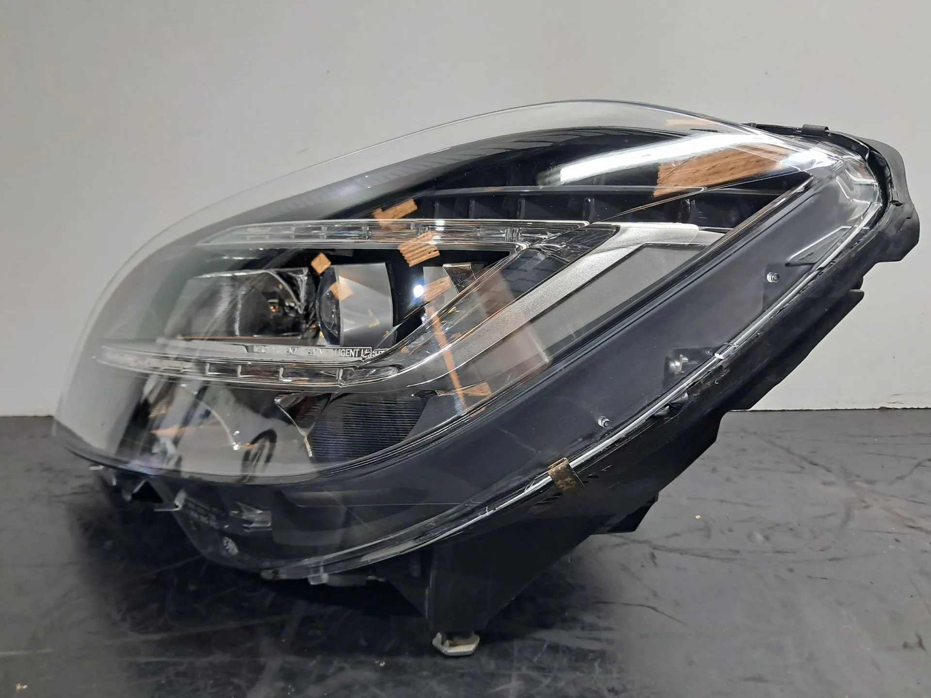 Left Headlight MERCEDES-BENZ CLS (C218) Imagem-2