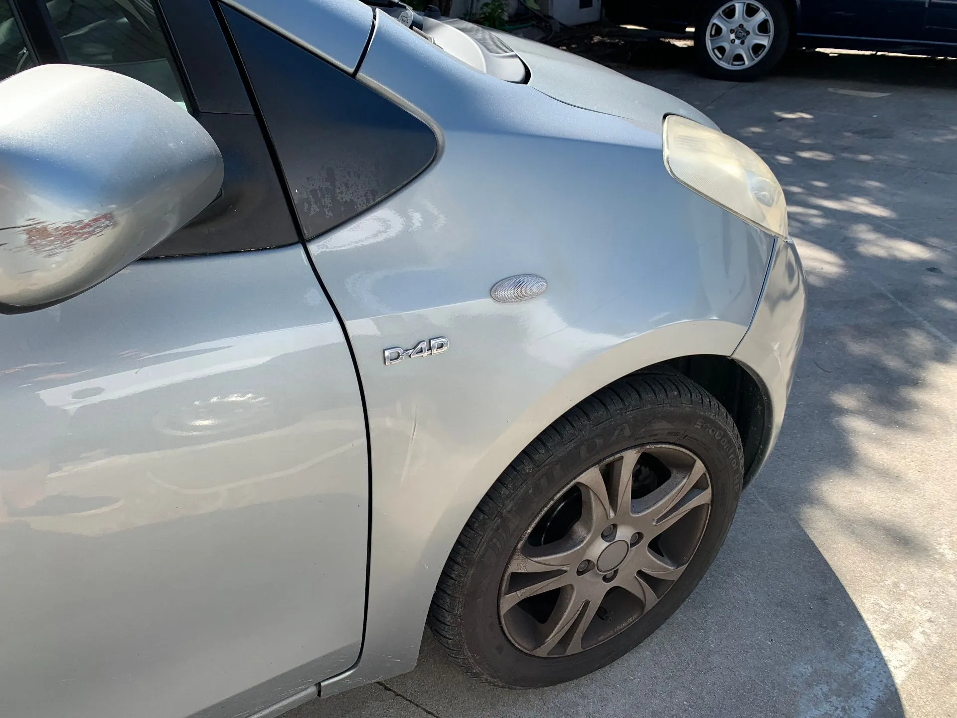 Guarda-lamas direito TOYOTA Yaris (_P9_)