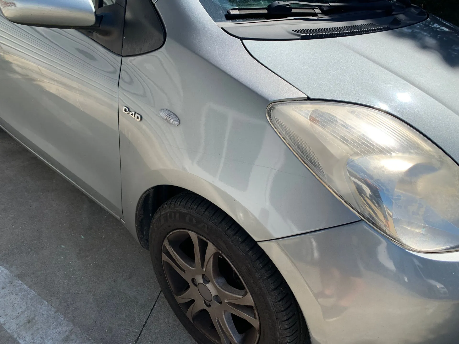 Guarda-lamas direito TOYOTA Yaris (_P9_) Imagem-1