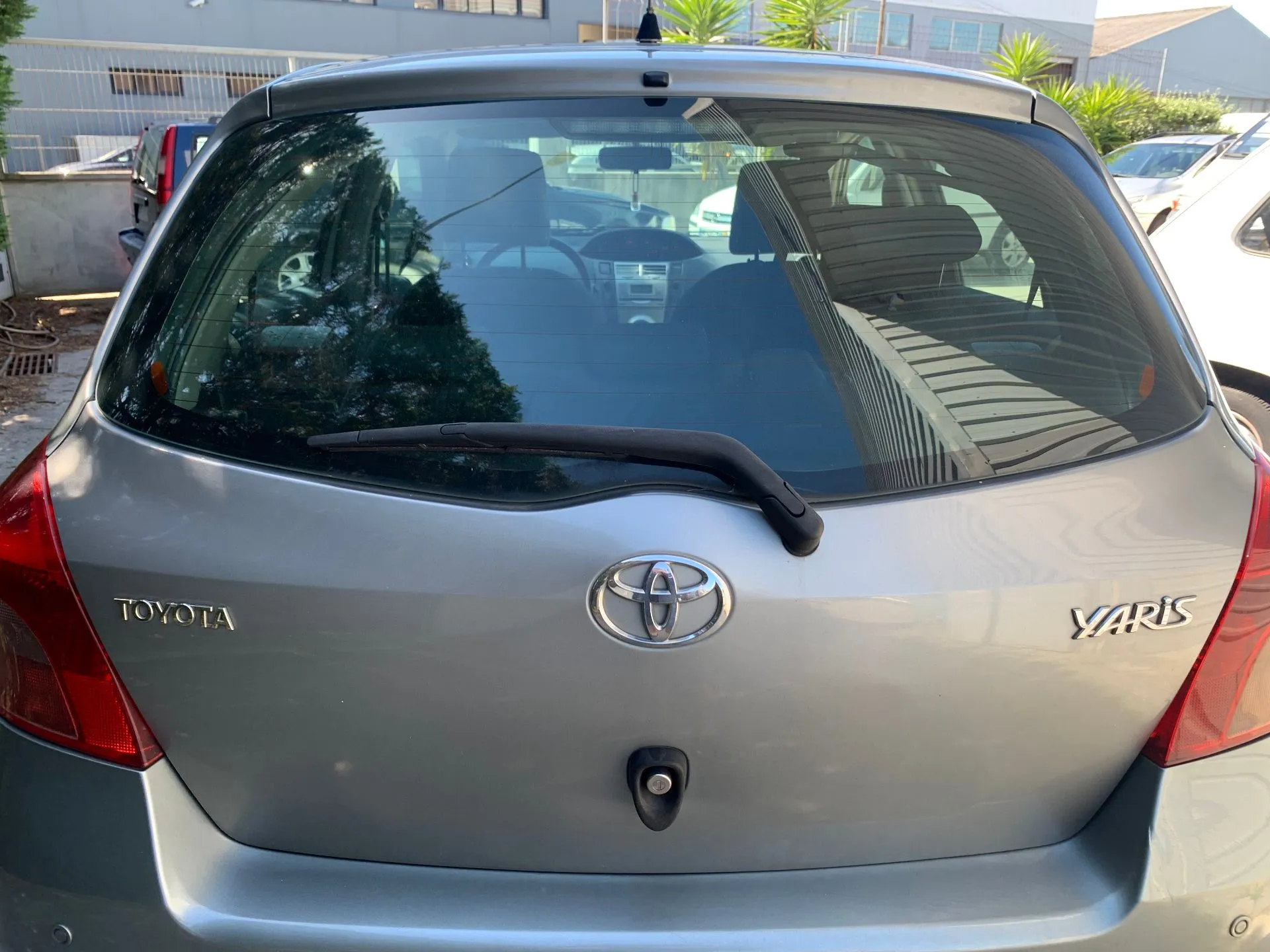 Porta / tampa da mala TOYOTA Yaris (_P9_)