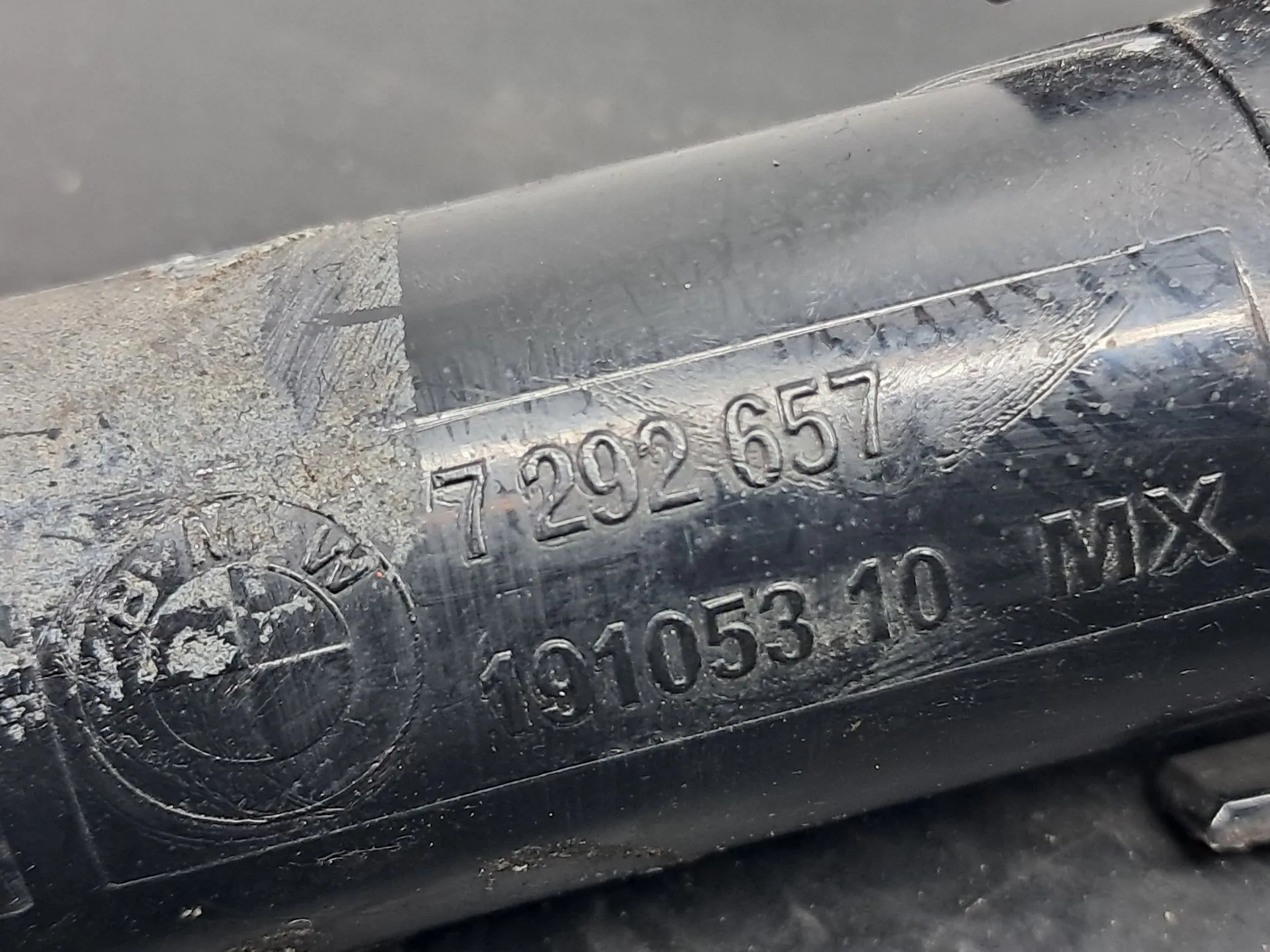 Buse de lave-phares BMW X5 (F15, F85) Imagem-1