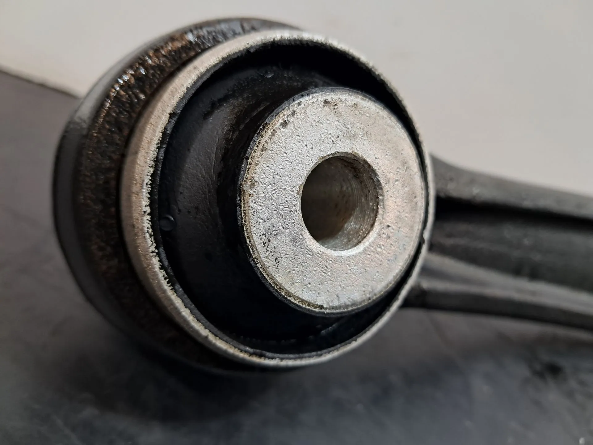 Bras de suspension Avant Droite BMW X5 (F15, F85) Imagem-1