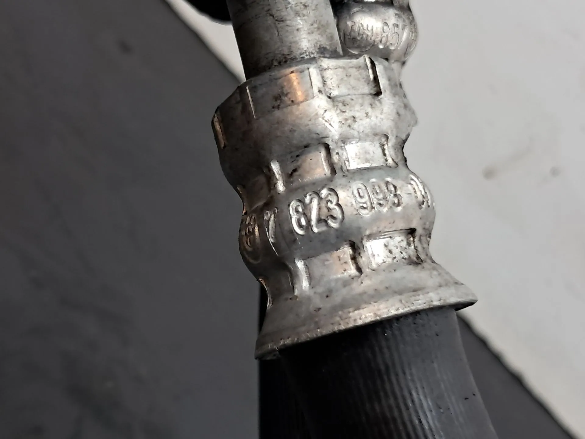 Tubo para aceite BMW X5 (F15, F85) Imagem-3