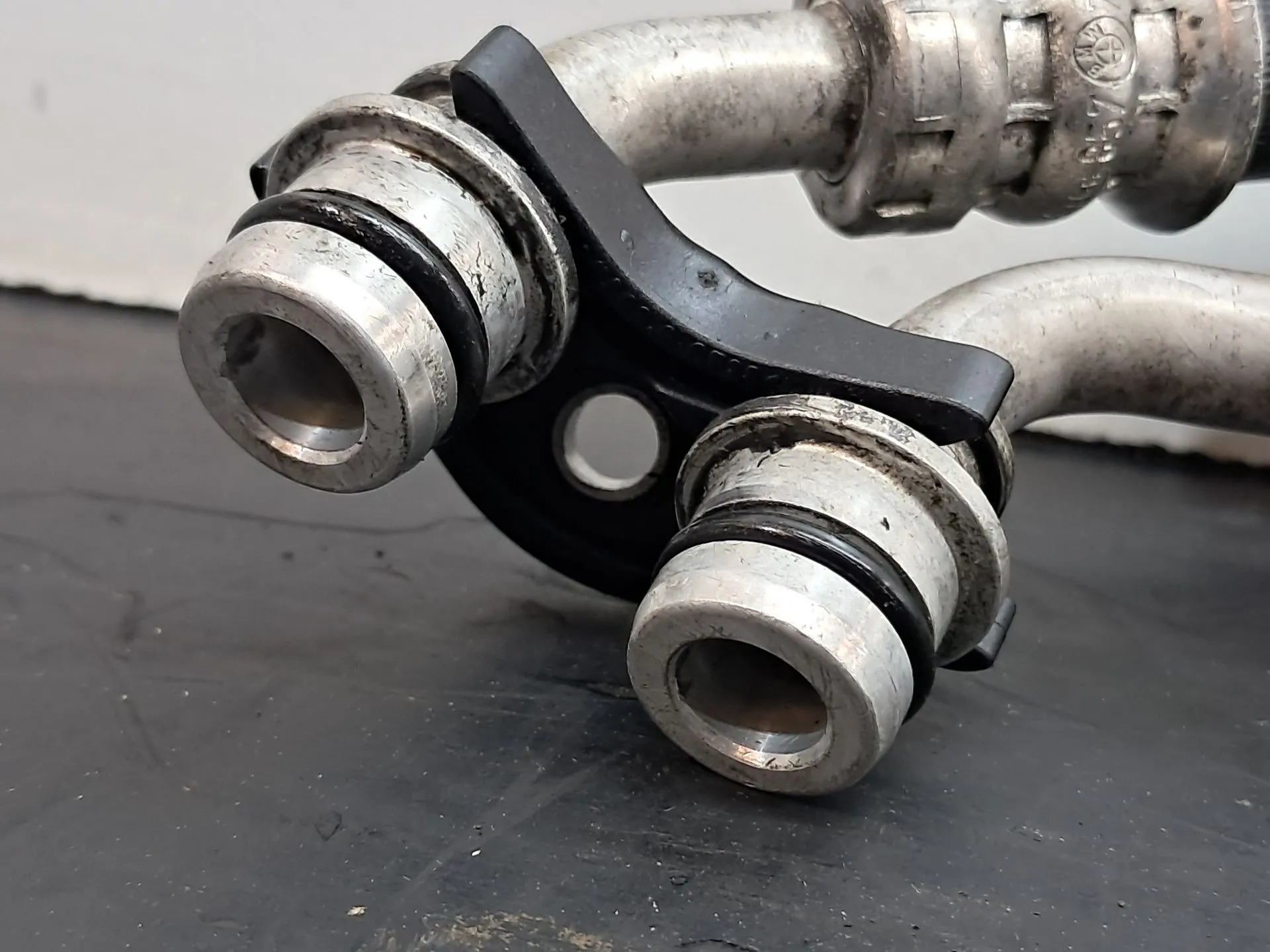 Tubo para aceite BMW X5 (F15, F85) Imagem-1