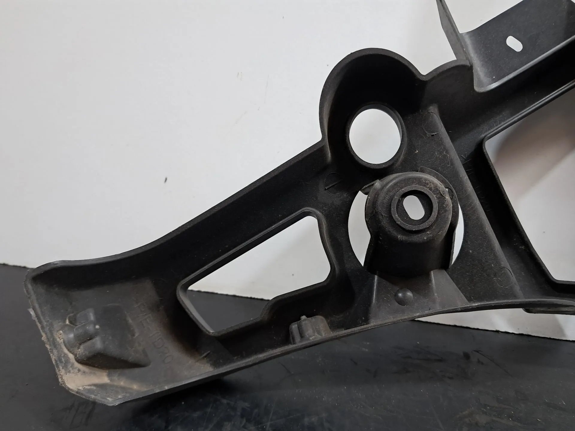 Guida paraurti posteriore sinistro RENAULT Megane III (BZ0_) Imagem-3