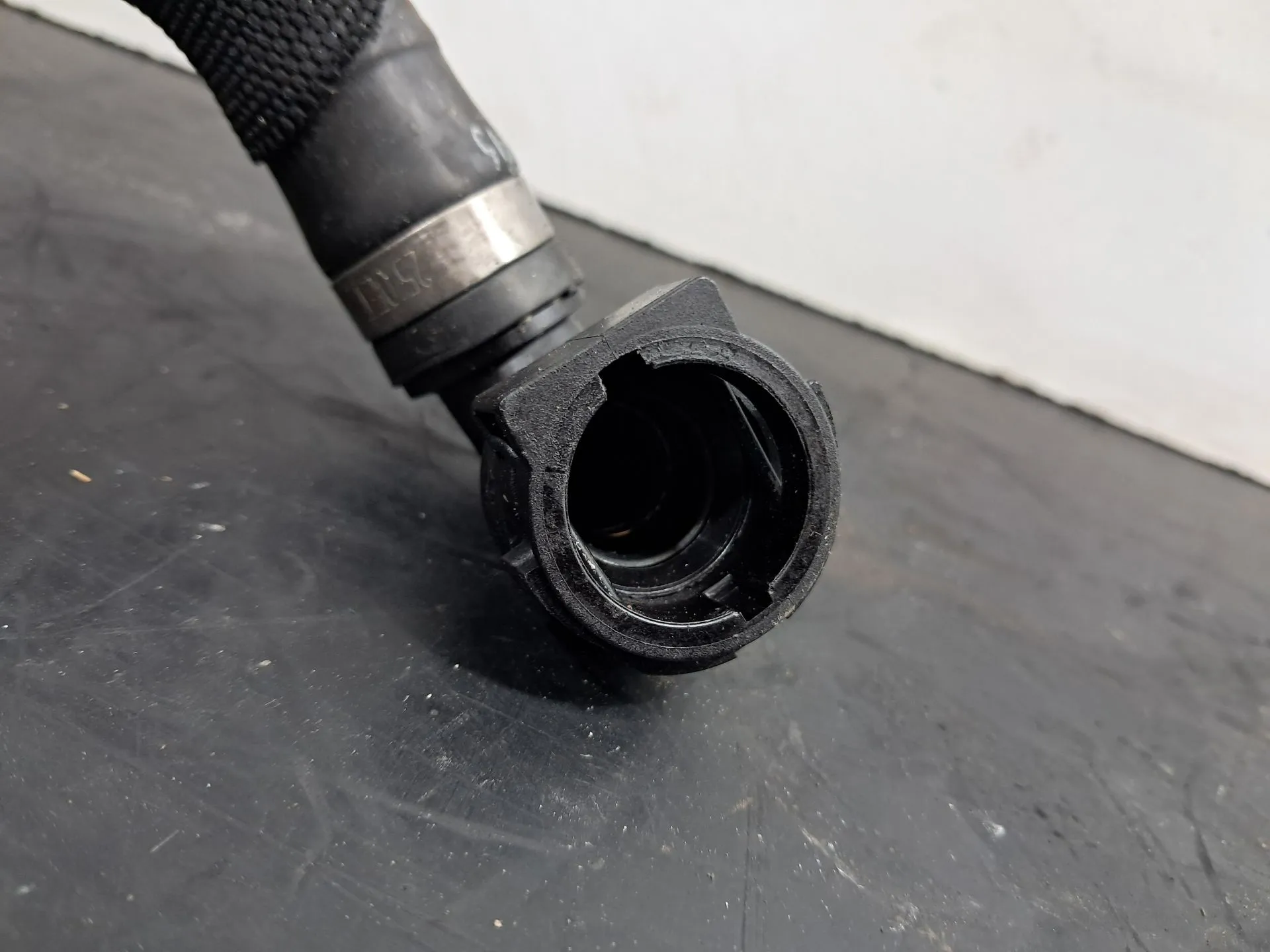 Tubo da água BMW X5 (F15, F85) Imagem-2