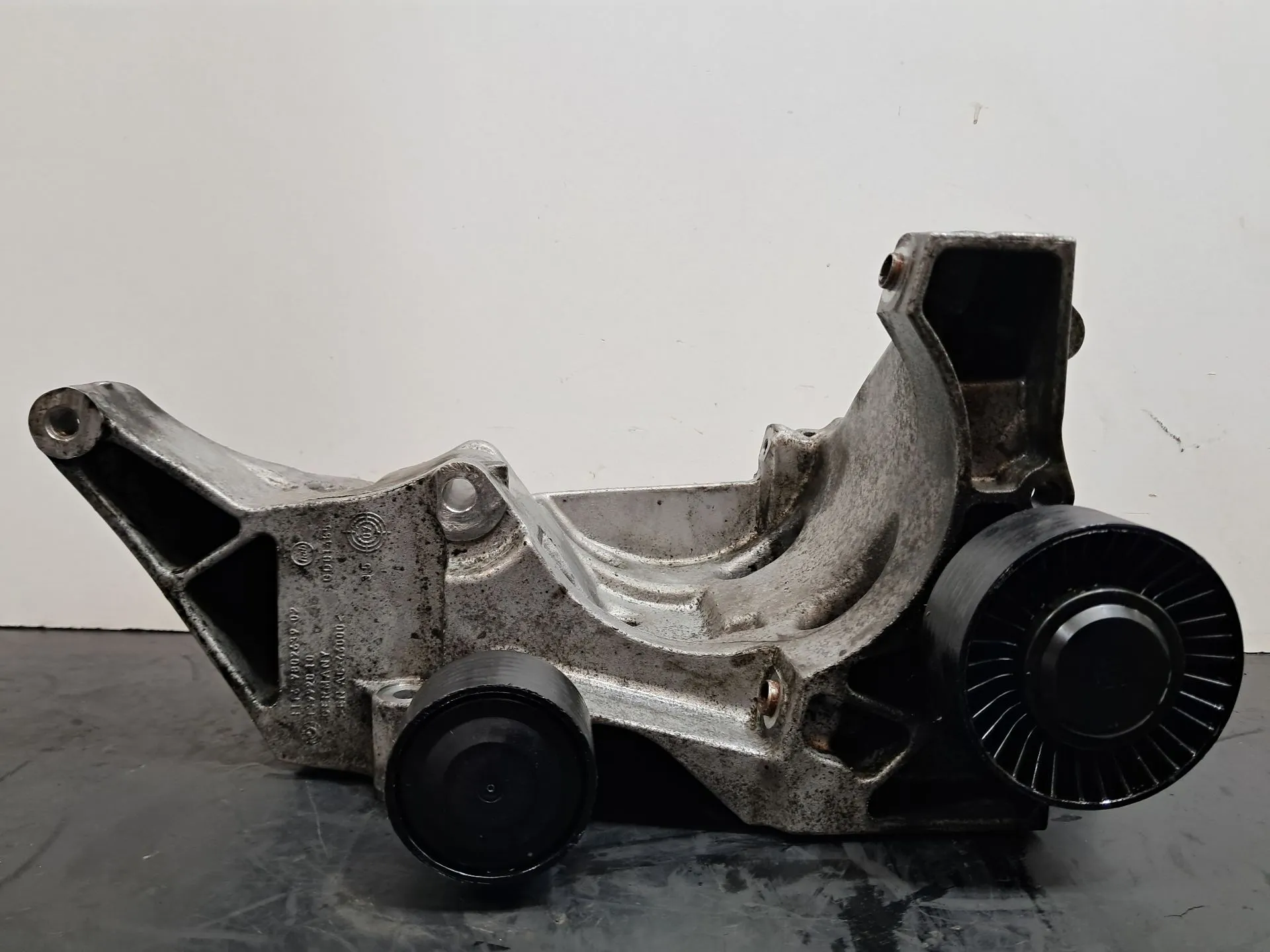 Suporte do alternador BMW 3 (E90) Imagem-1