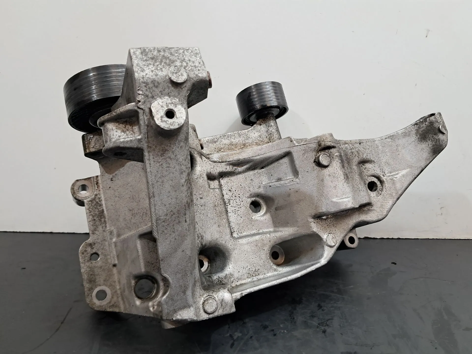 Suporte do alternador BMW 3 (E90)