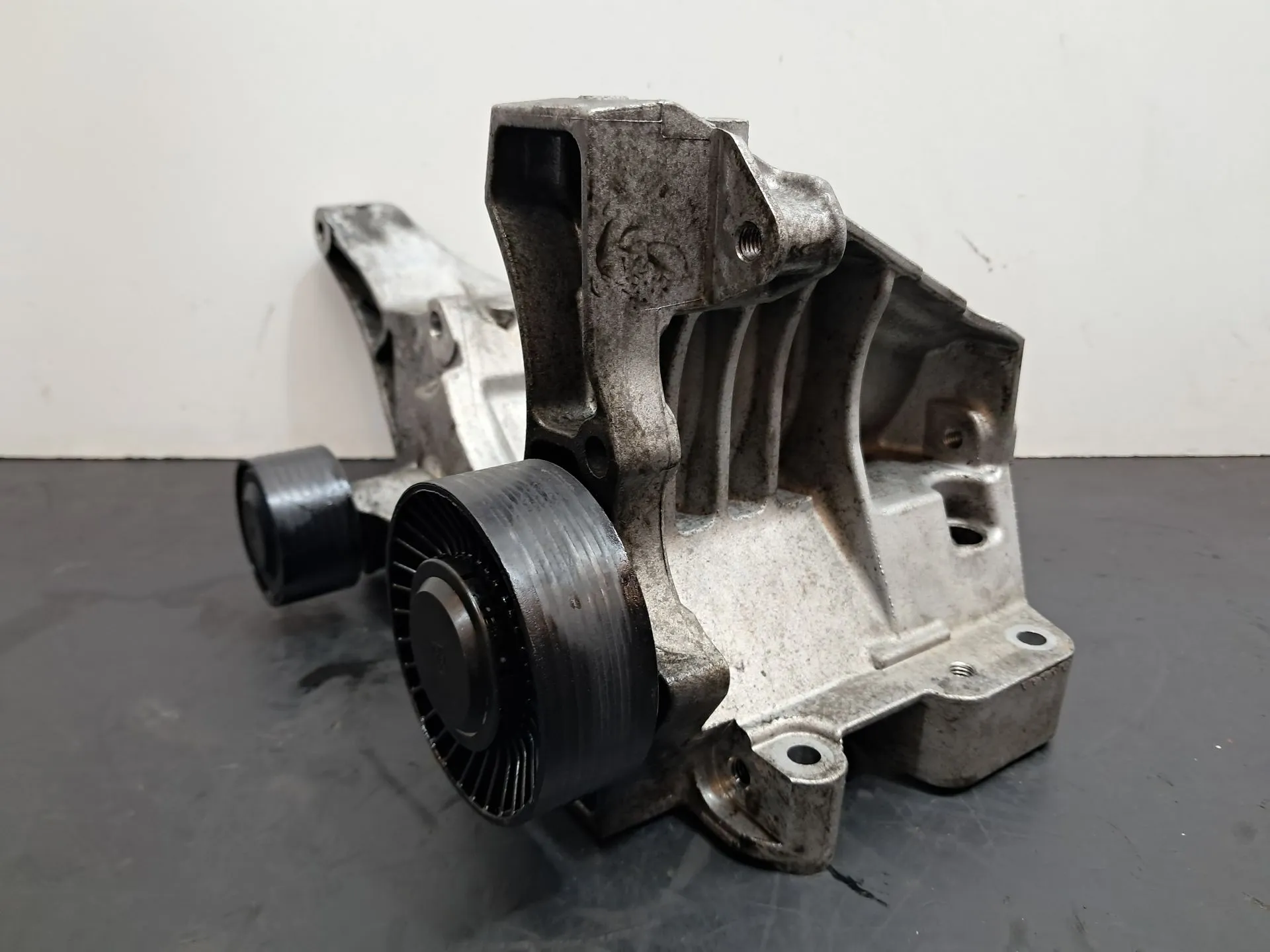 Suporte do alternador BMW 3 (E90) Imagem-4