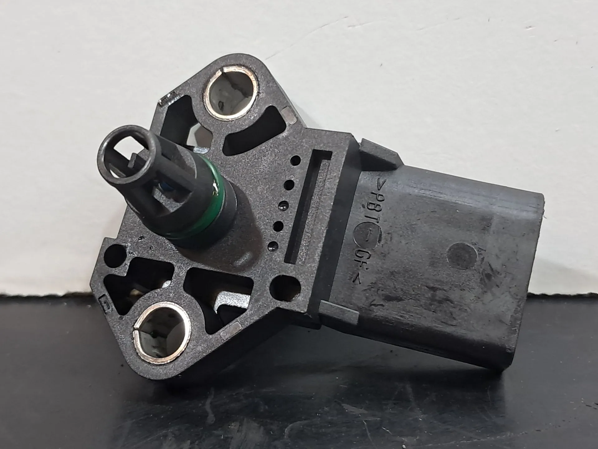 MAP sensor VOLKSWAGEN Golf V (1K1) Imagem-2