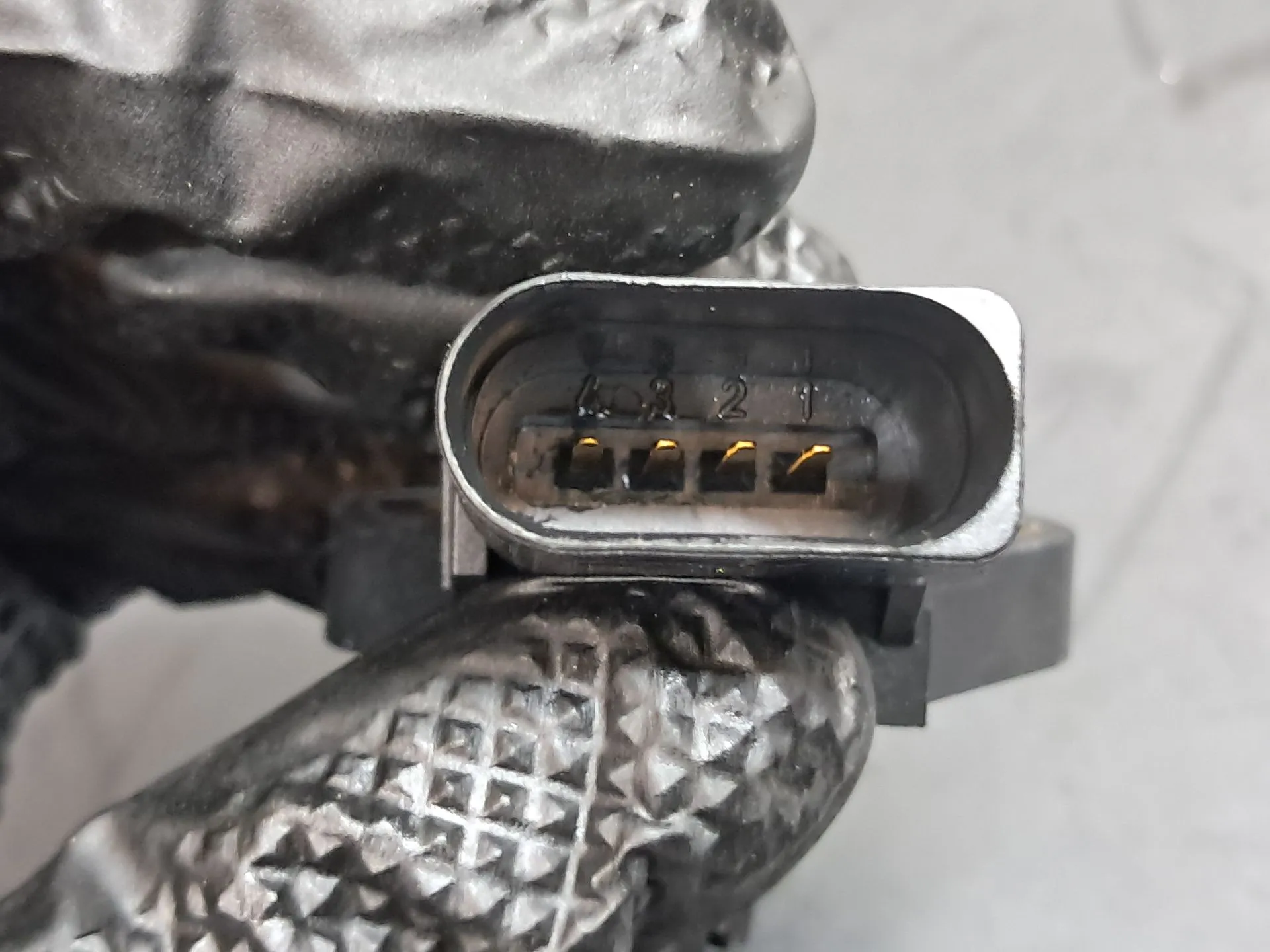 MAP sensor VOLKSWAGEN Golf V (1K1) Imagem-3